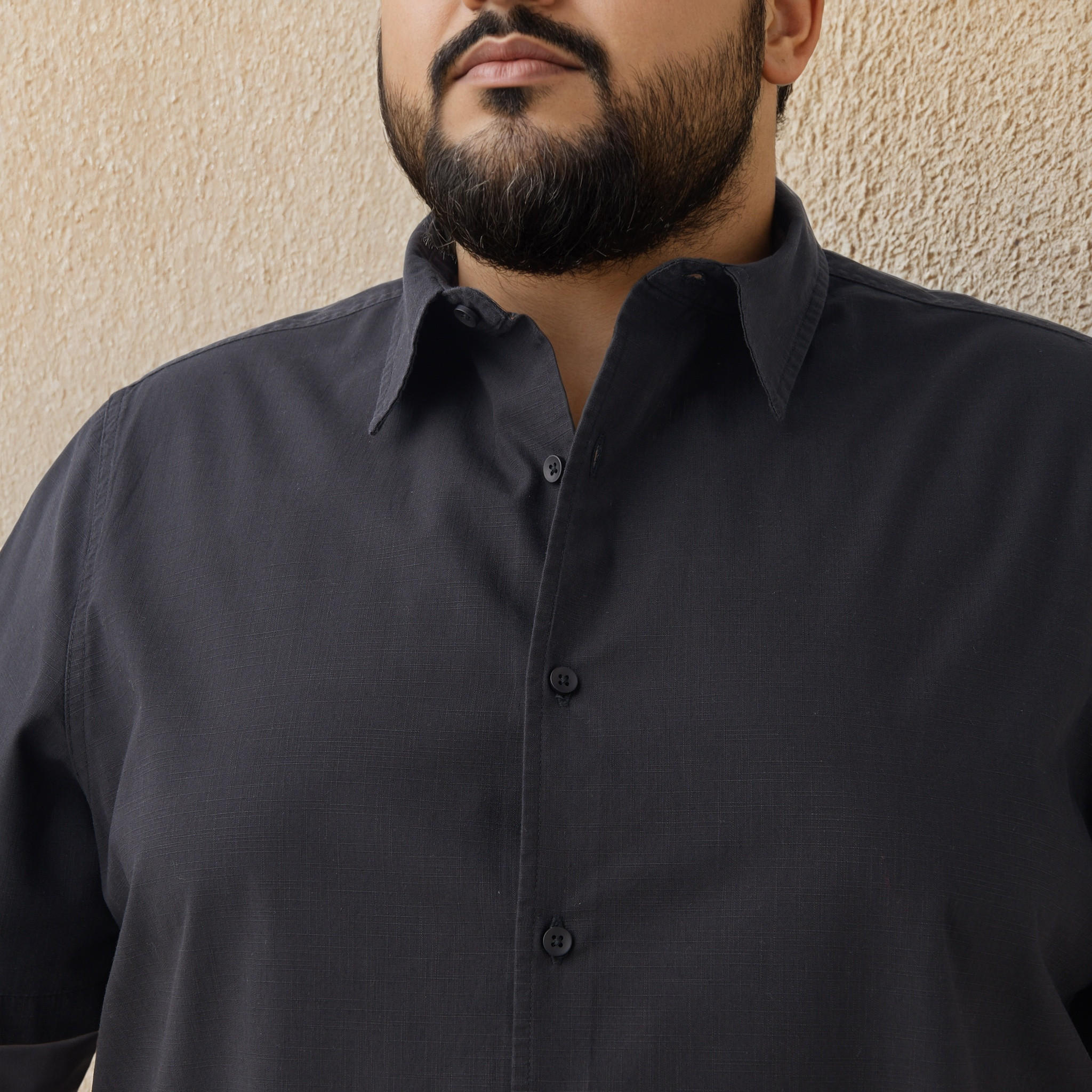 قميص بارز الملمس بمقاس كبير وقصة عادية-men-clothing-shirts-image-2