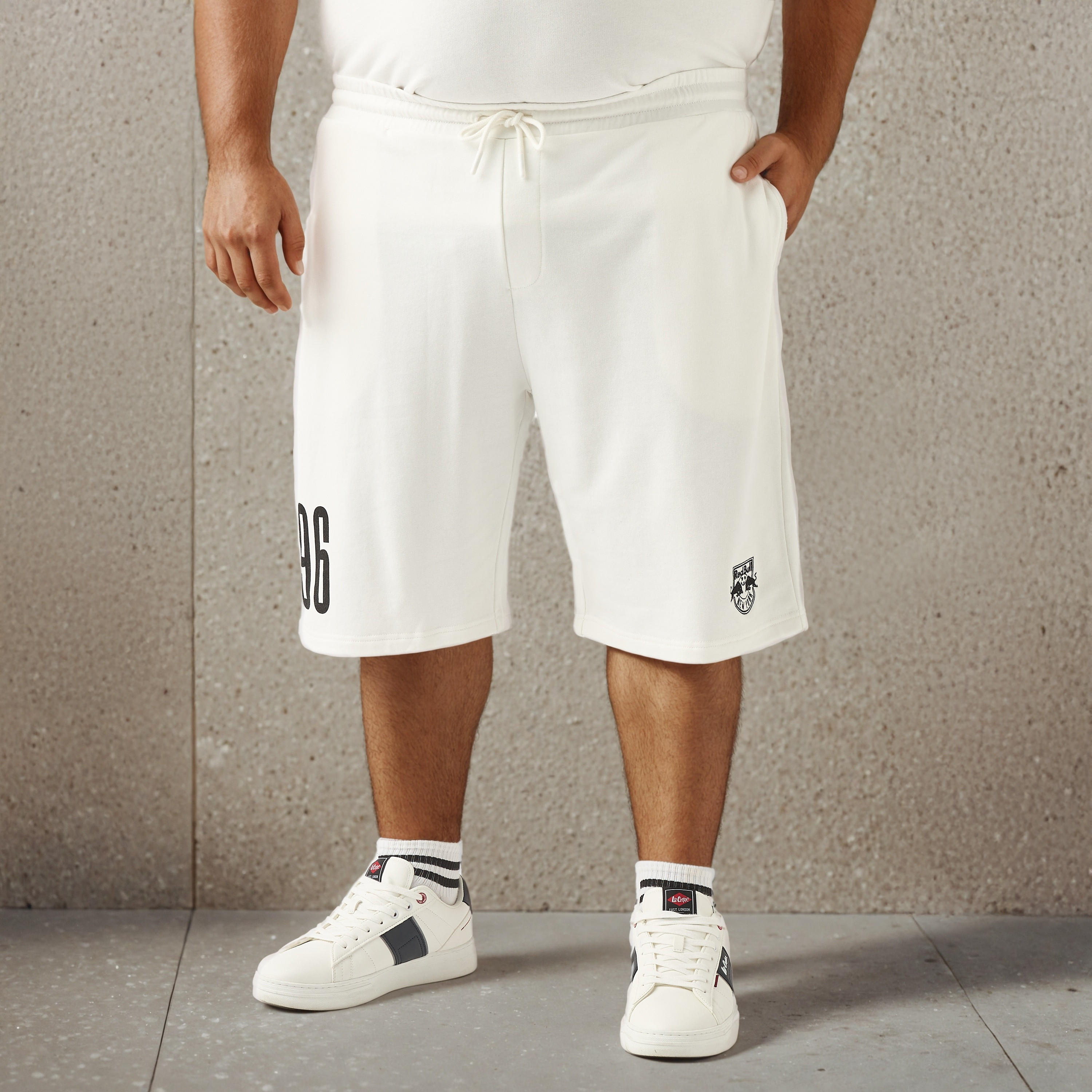 Plus Size The New York Red Bull Logo Embroidered Flexi Waist Shorts-men-clothing-bottoms-shorts-image-1