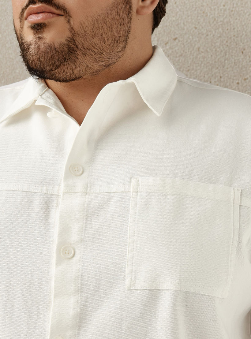 قميص تويل مقاس كبير بقصة عادية وأكمام قصيرة-men-clothing-shirts-image-4
