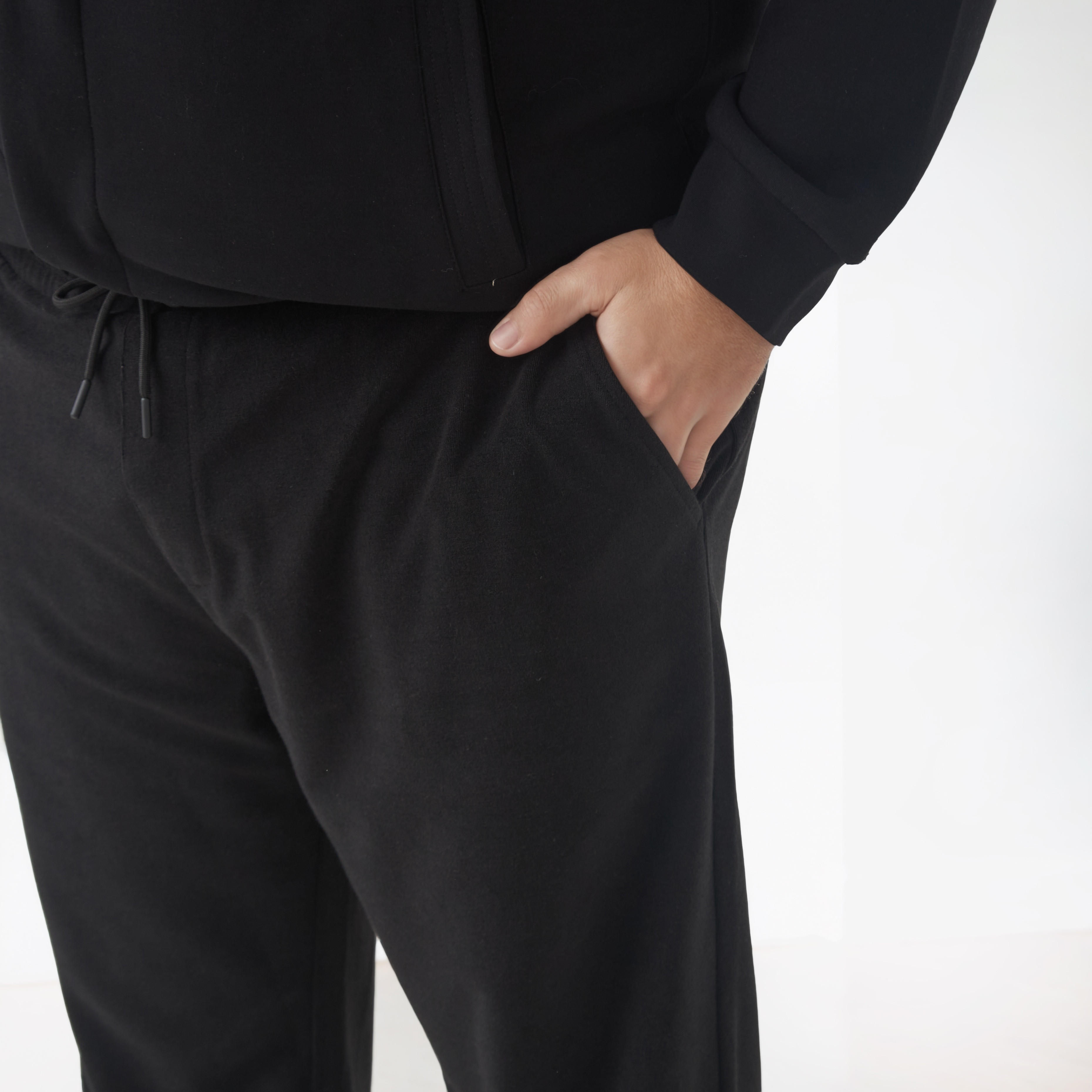 بنطلون رياضي بقصّة عادية وخصر مرن للرجال-men-clothing-bottoms-joggers-image-4