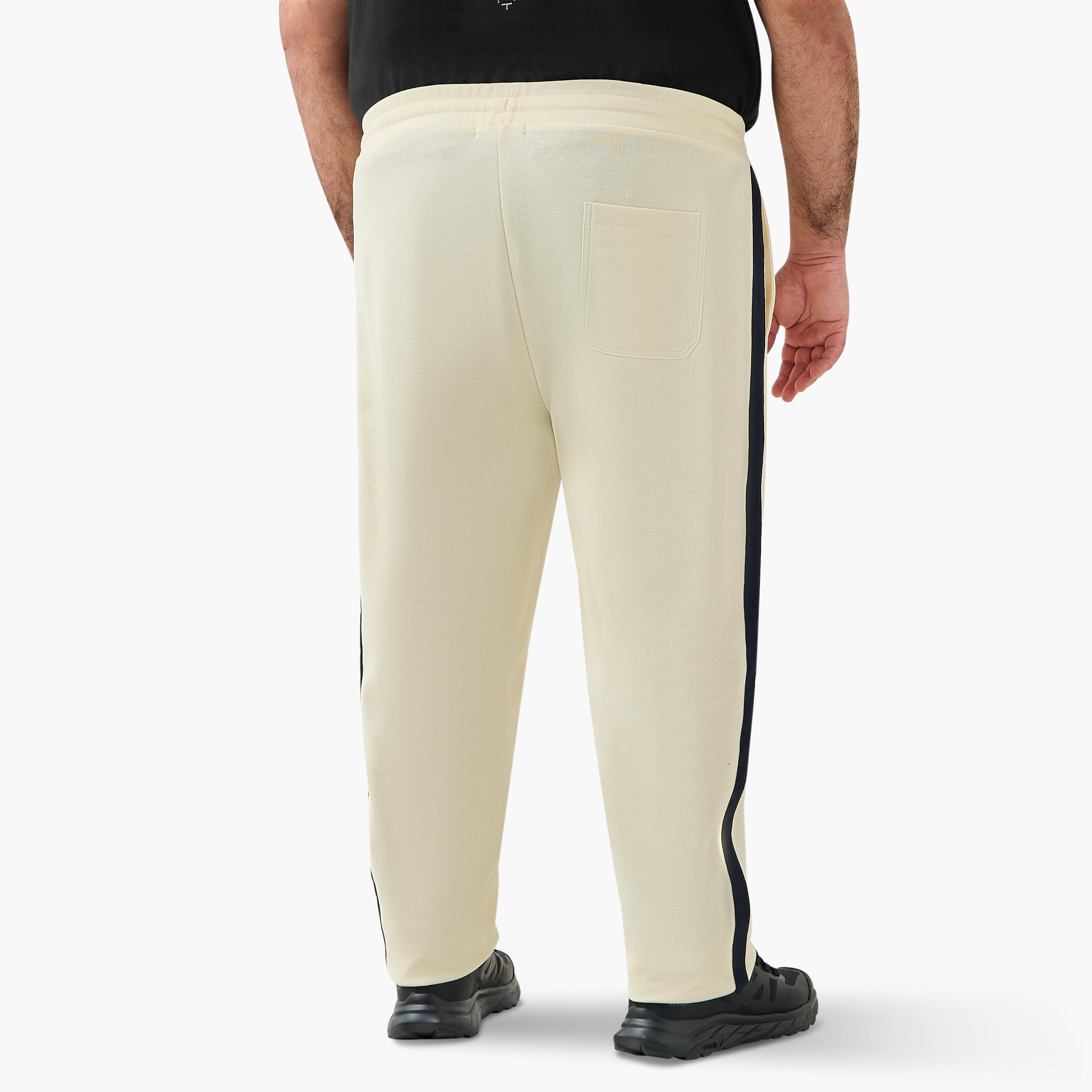 بنطلون رياضي بقصة عادية وشريط جانبي بلون مغاير للرجال-men-clothing-bottoms-joggers-image-3