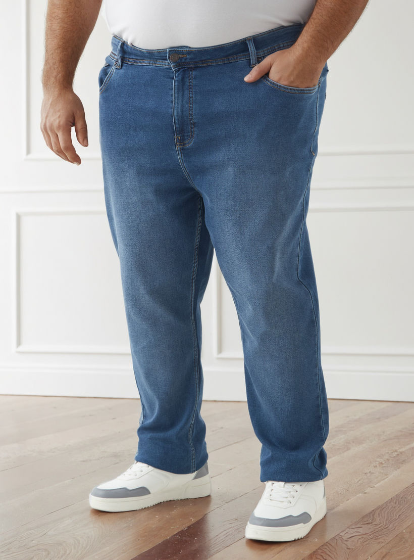 بنطلون جينز بقصة عادية وخصر مرن وجيب للرجال-men-clothing-bottoms-jeans-image-1