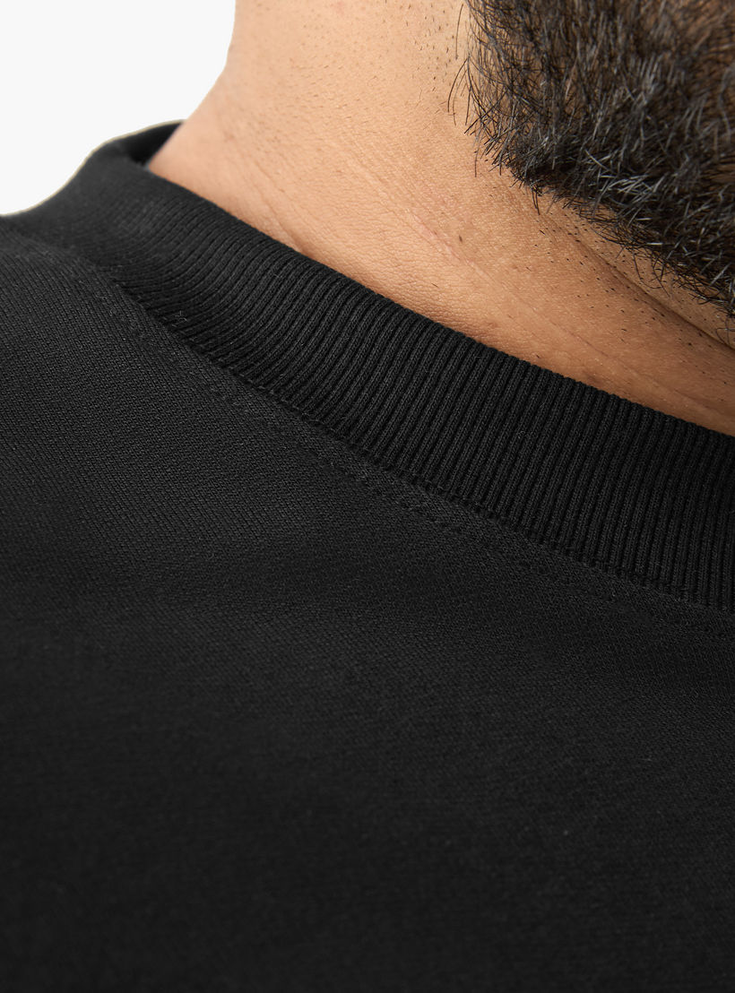 تيشيرت رجالي بقصة مريحة وطبعات باريس سان جيرمان وياقة ضيقة وأكمام قصيرة-men-clothing-tshirtsandpolos-tshirts-image-5