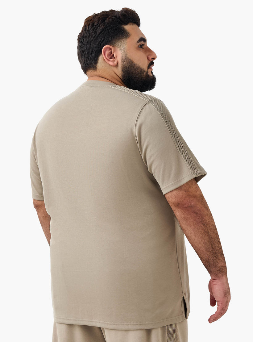 Men Regular Fit Crew Neck Short Sleeve Jacquard Tape Detail T-shirt-men-clothing-tshirtsandpolos-tshirts-image-3