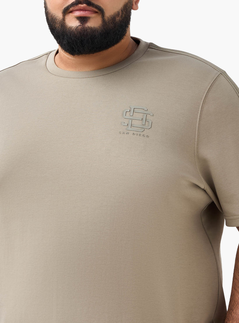 Men Regular Fit Crew Neck Short Sleeve Jacquard Tape Detail T-shirt-men-clothing-tshirtsandpolos-tshirts-image-4