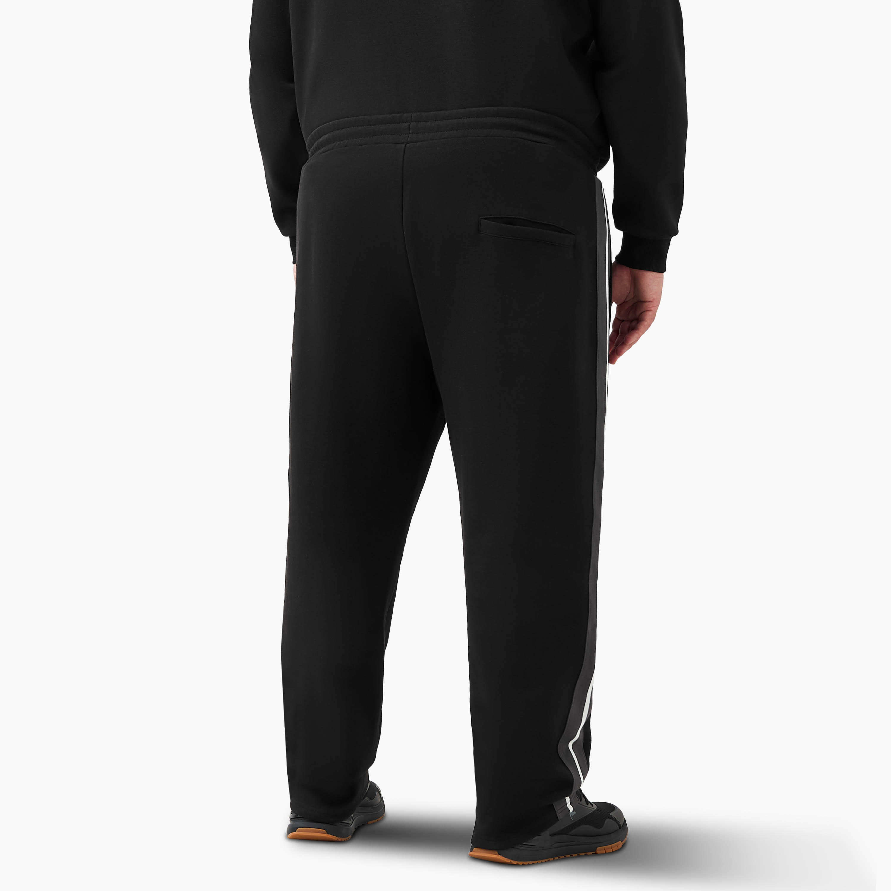 بنطال رياضي رجالي بقصة عادية وجيوب-men-clothing-bottoms-joggers-image-2