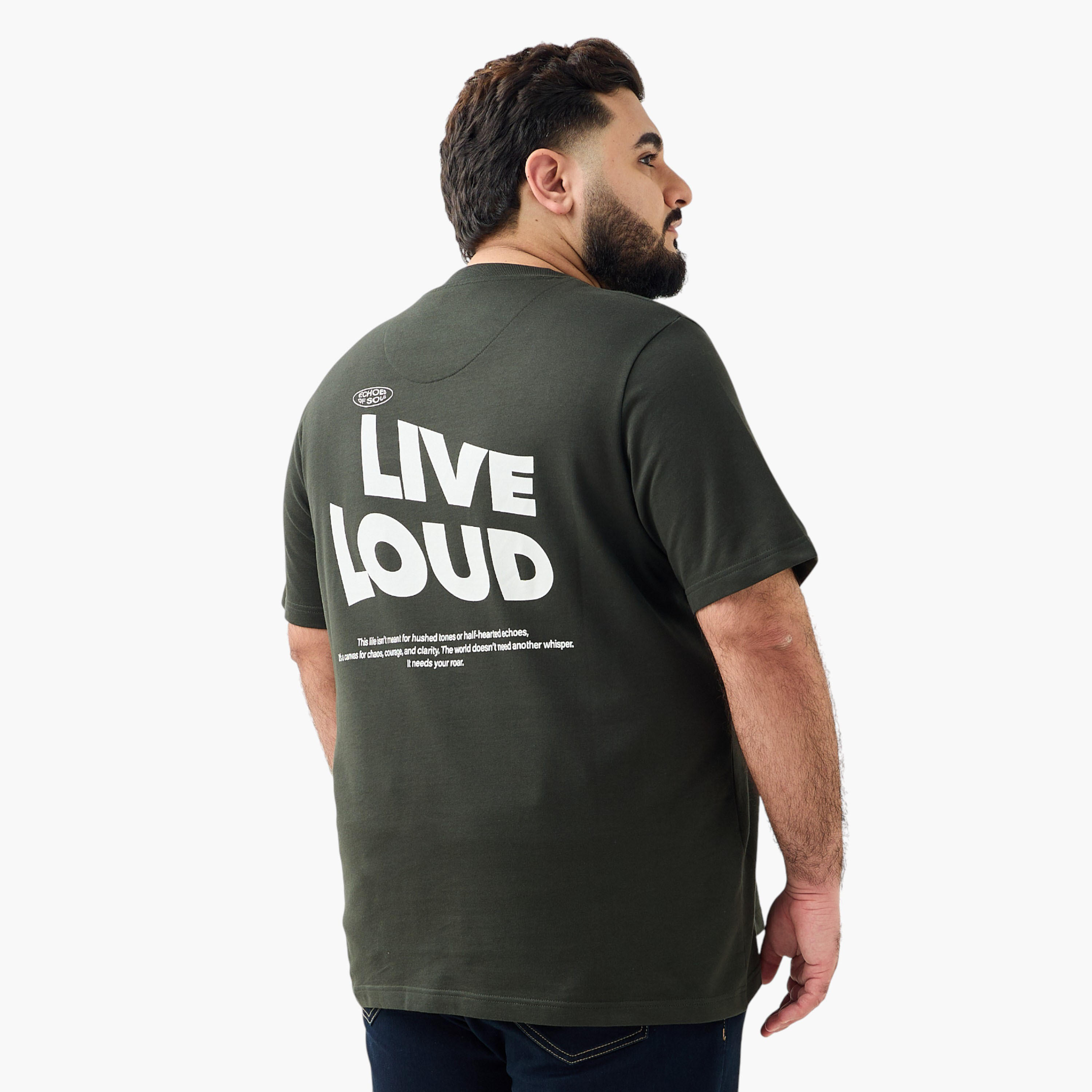 تيشيرت بقصّة عادية وياقة ضيّقة وأكمام قصيرة بطبعات للرجال-men-clothing-tshirtsandpolos-tshirts-image-3