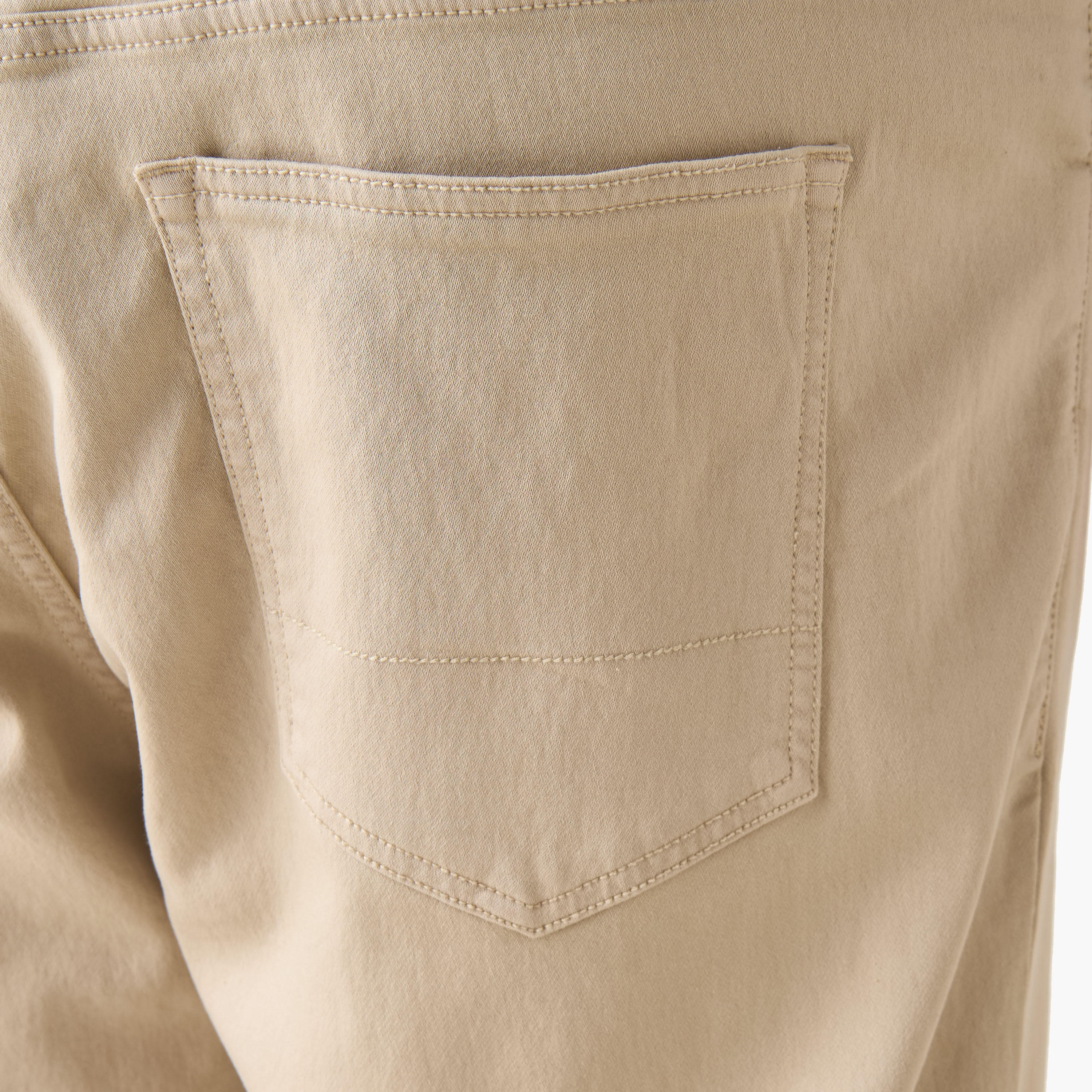 بنطلون جينز رجالي بقصة مريحة وخصر مرن-men-clothing-bottoms-jeans-image-6