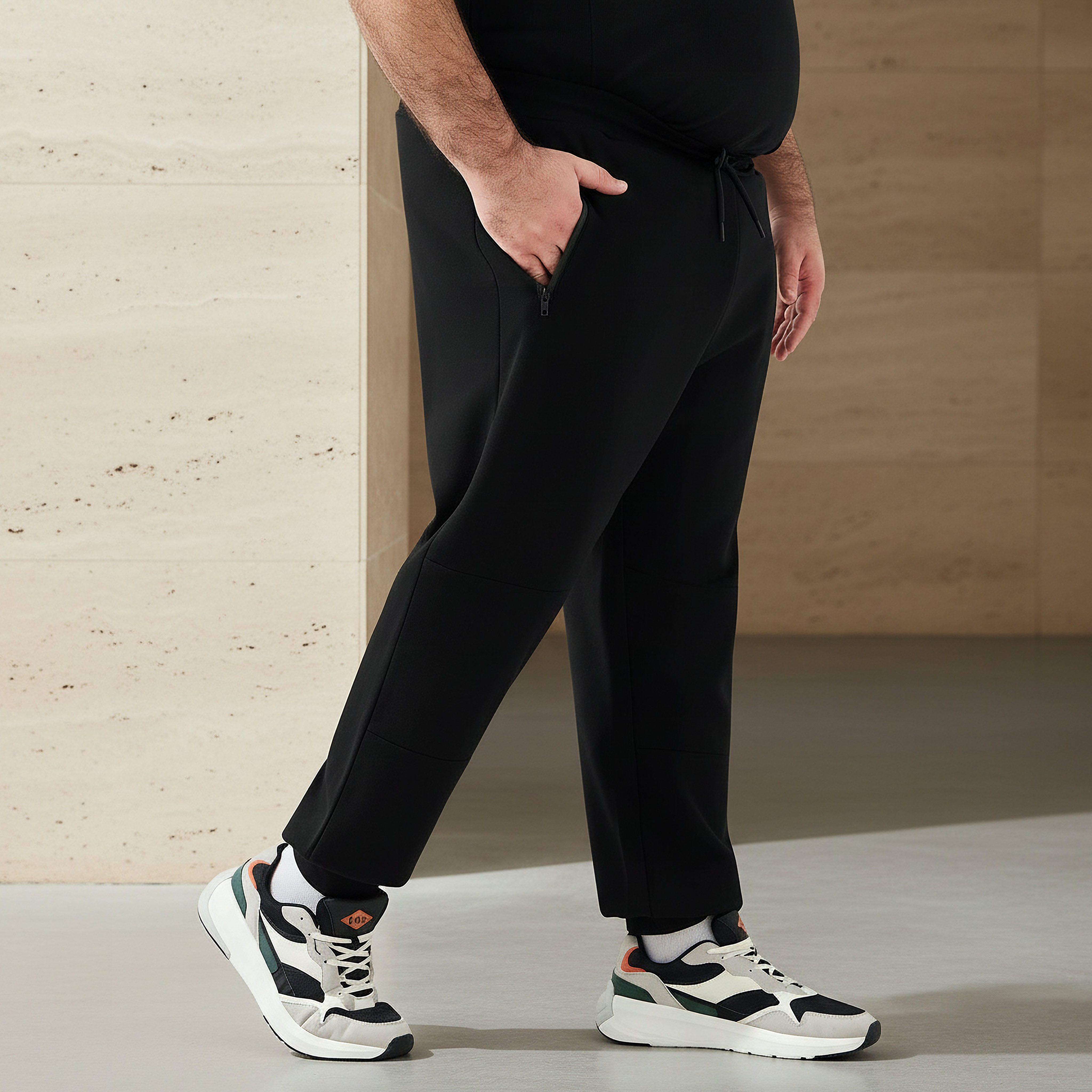 بنطلون رياضي بقصّة عادية وتفاصيل مغايرة للرجال-men-clothing-bottoms-joggers-image-1