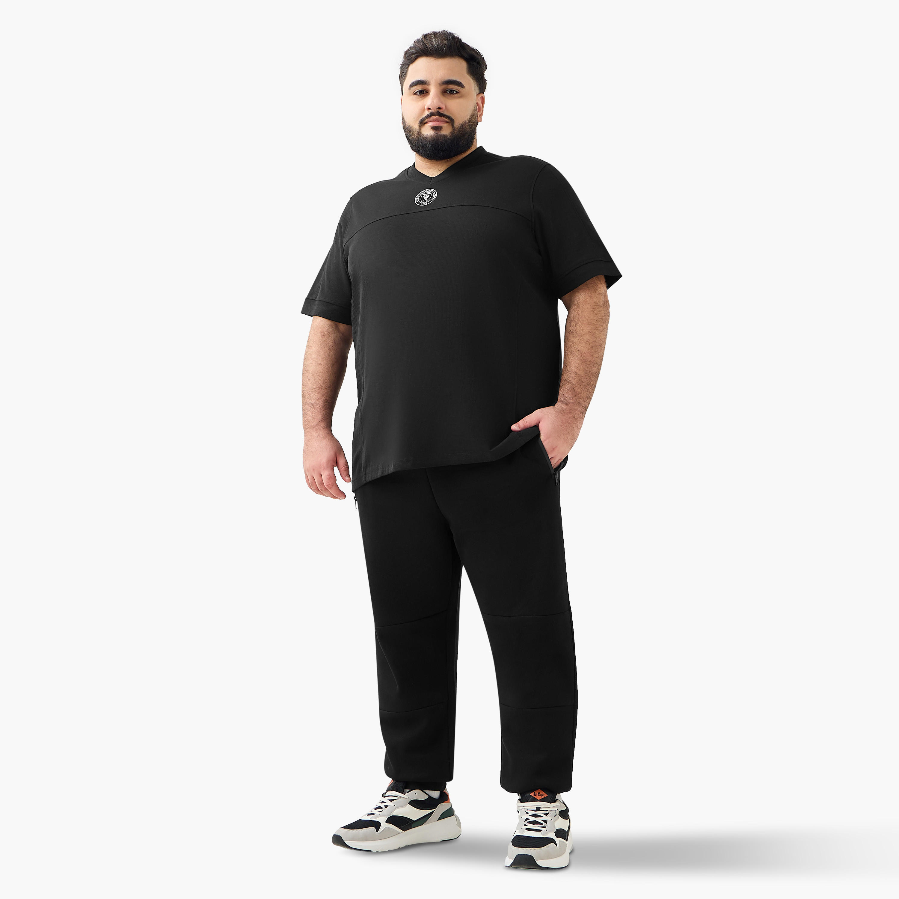 بنطلون رياضي بقصّة عادية وتفاصيل مغايرة للرجال-men-clothing-bottoms-joggers-image-2