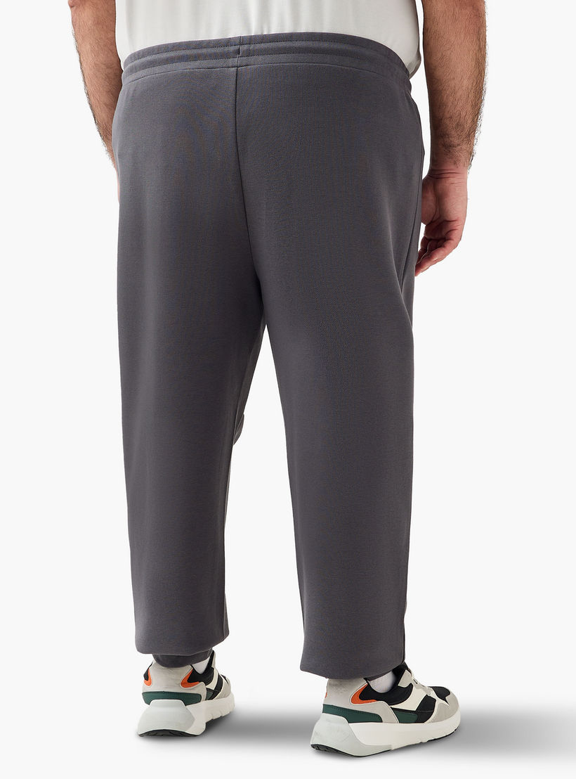 بنطلون رياضي بقصّة عادية وتفاصيل مغايرة للرجال-men-clothing-bottoms-joggers-image-2