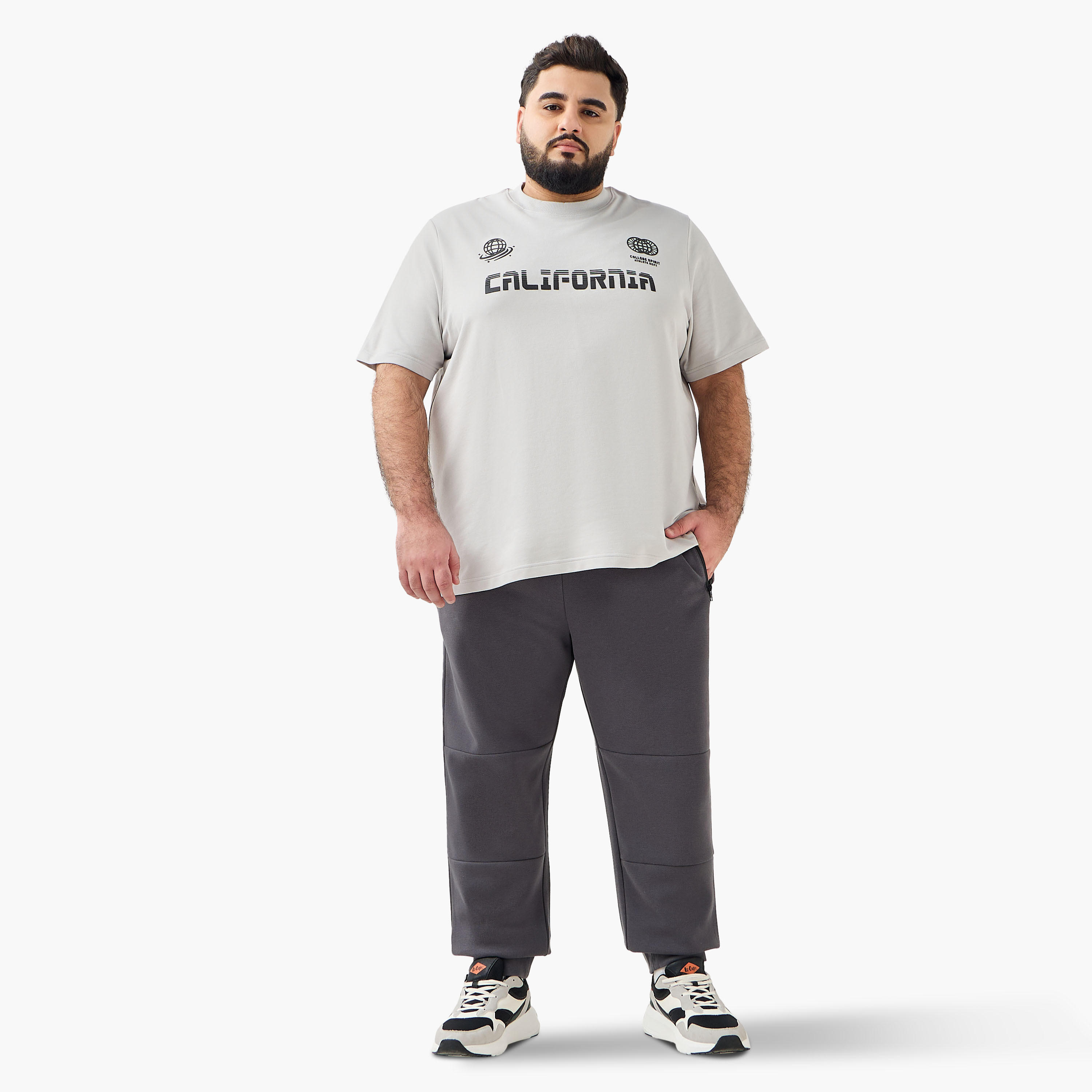 بنطلون رياضي بقصّة عادية وتفاصيل مغايرة للرجال-men-clothing-bottoms-joggers-image-3