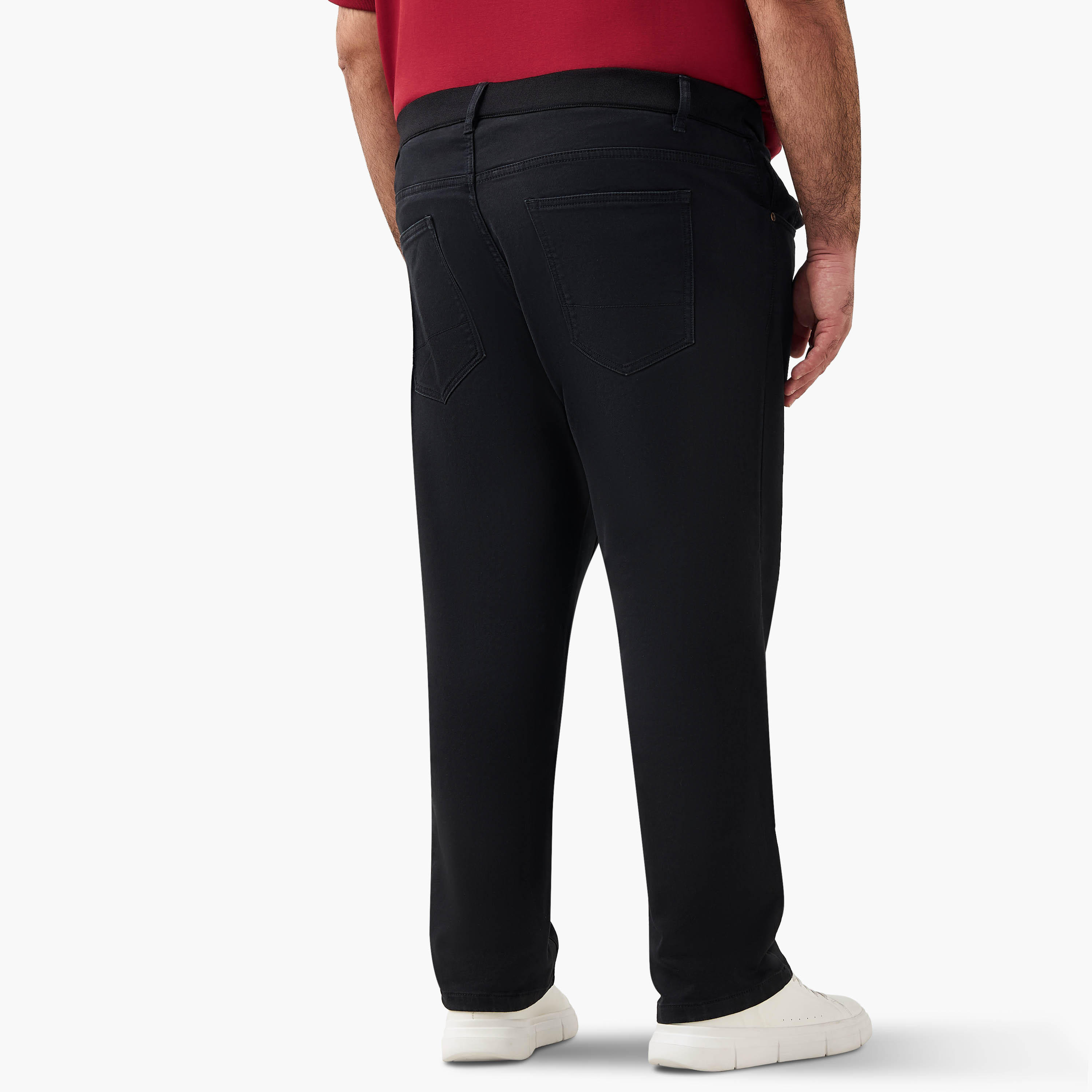 بنطلون جينز بخصر مرن وقصة عادية للرجال-men-clothing-bottoms-jeans-image-3