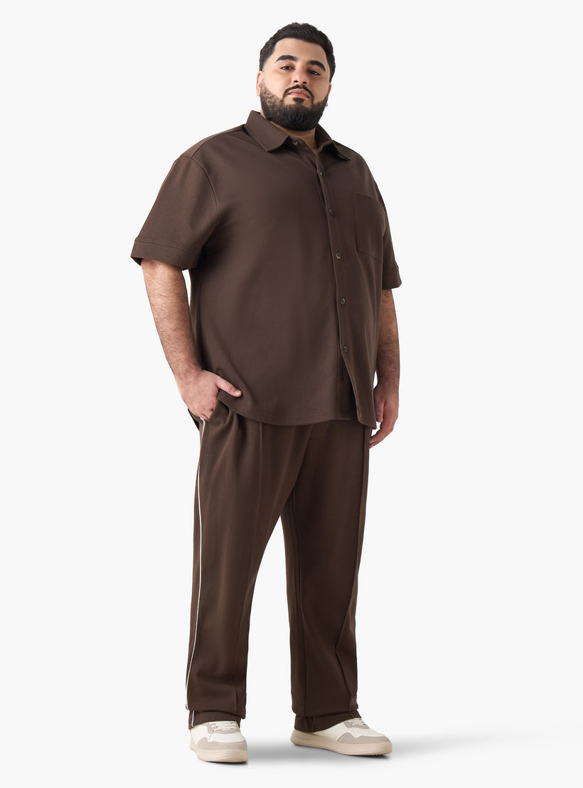 قميص رجالي بياقة وقصة عادية وأكمام قصيرة-men-clothing-shirts-image-3