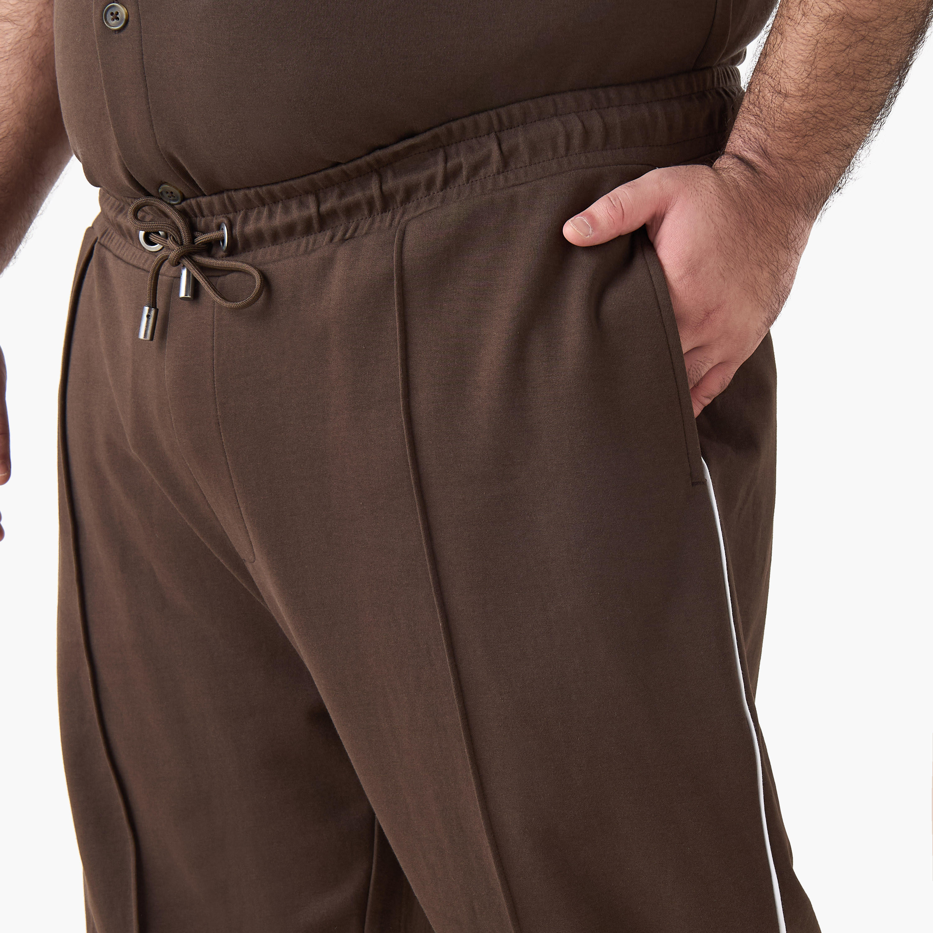 بنطلون رياضي بقصة مريحة ورباط إغلاق للرجال-men-clothing-bottoms-joggers-image-2