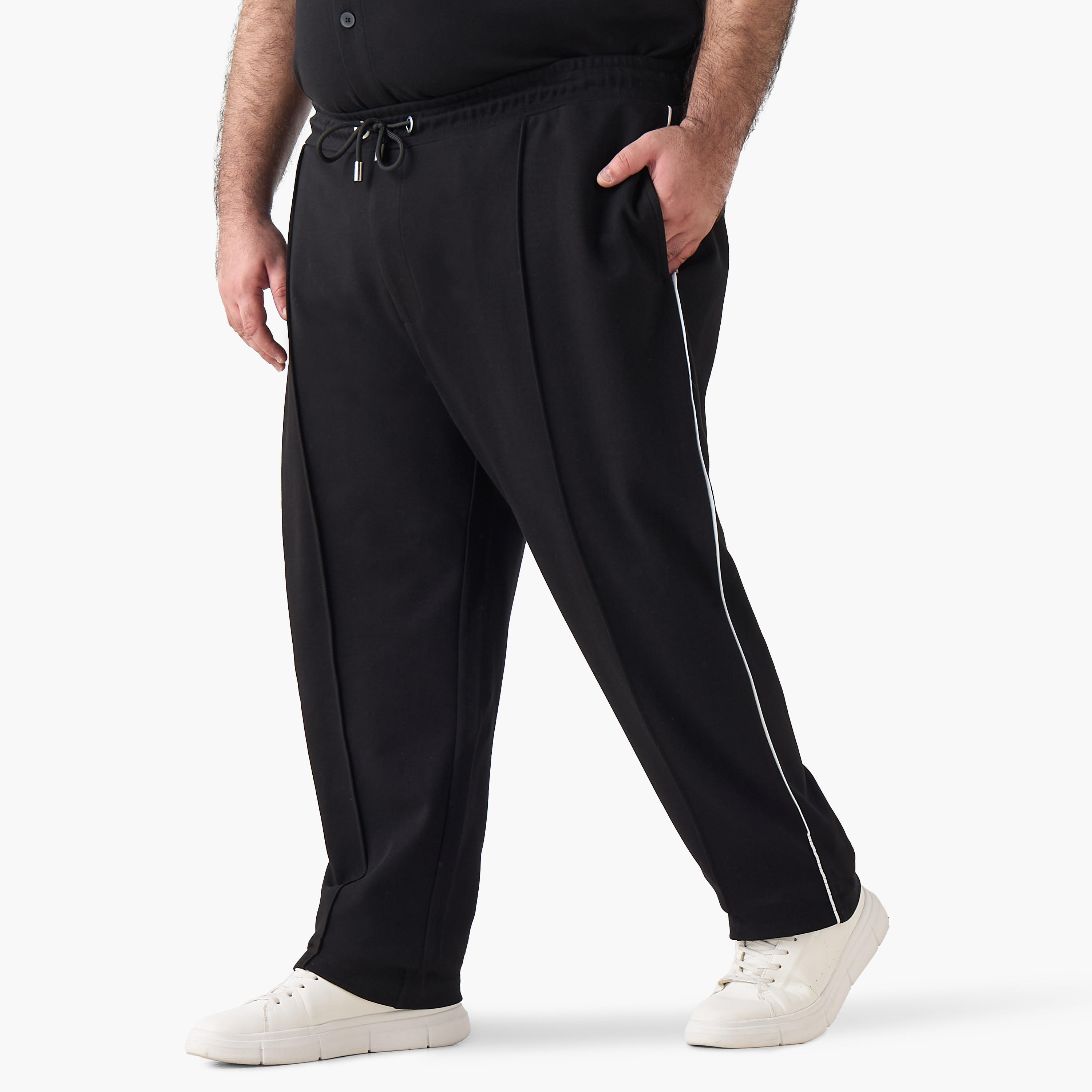 بنطلون رياضي بقصة مريحة ورباط إغلاق للرجال-men-clothing-bottoms-joggers-image-2