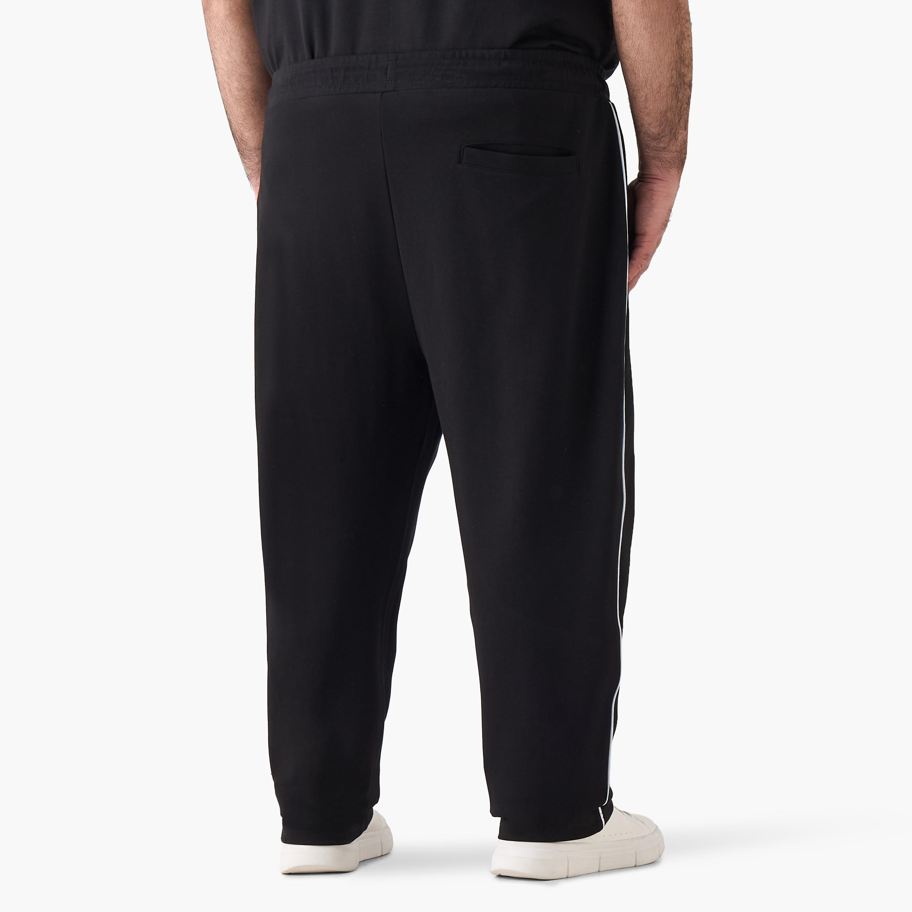 بنطلون رياضي بقصة مريحة ورباط إغلاق للرجال-men-clothing-bottoms-joggers-image-4