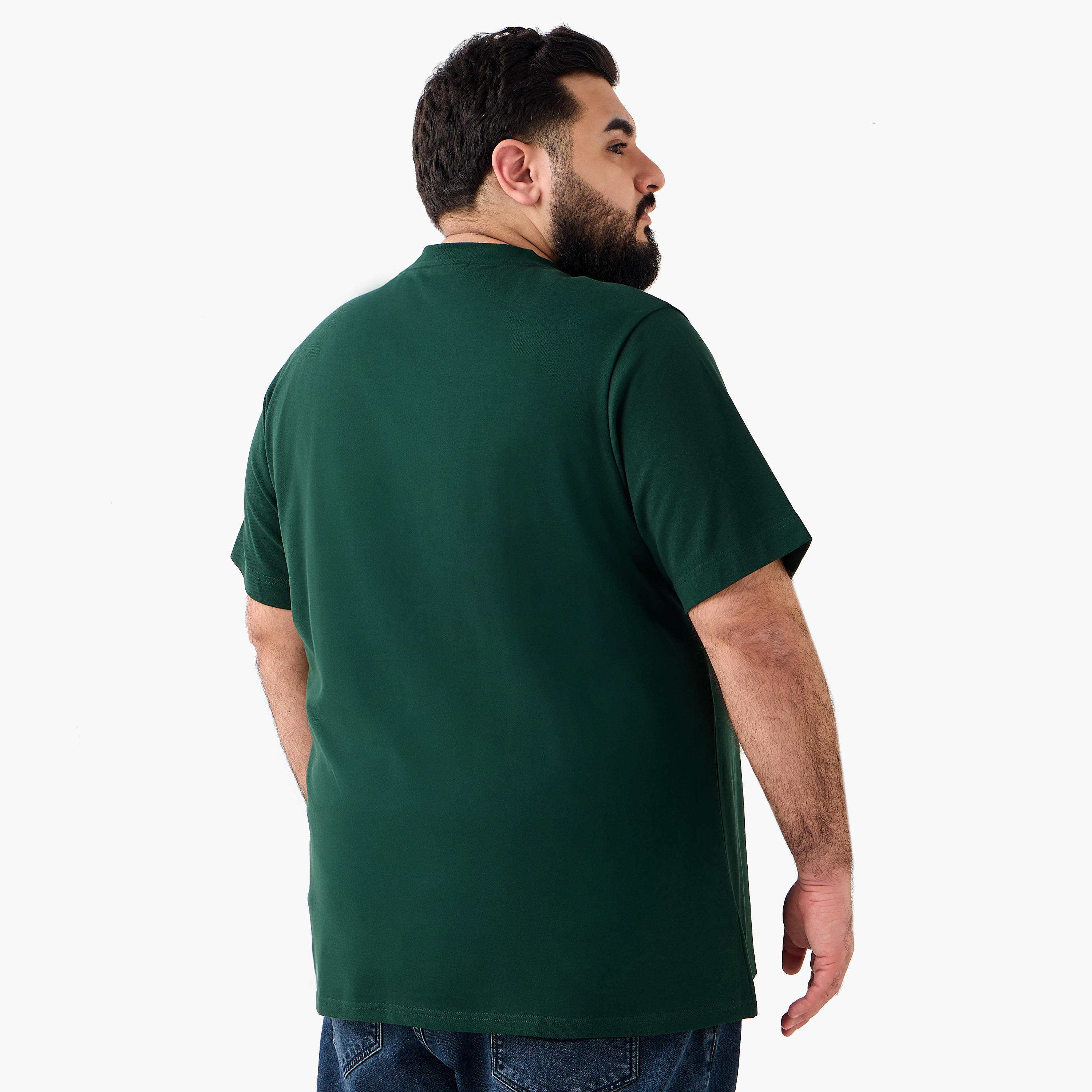 تيشيرت بقصة عادية وياقة ضيقة وأكمام قصيرة وطبعات للرجال-men-clothing-tshirtsandpolos-tshirts-image-4