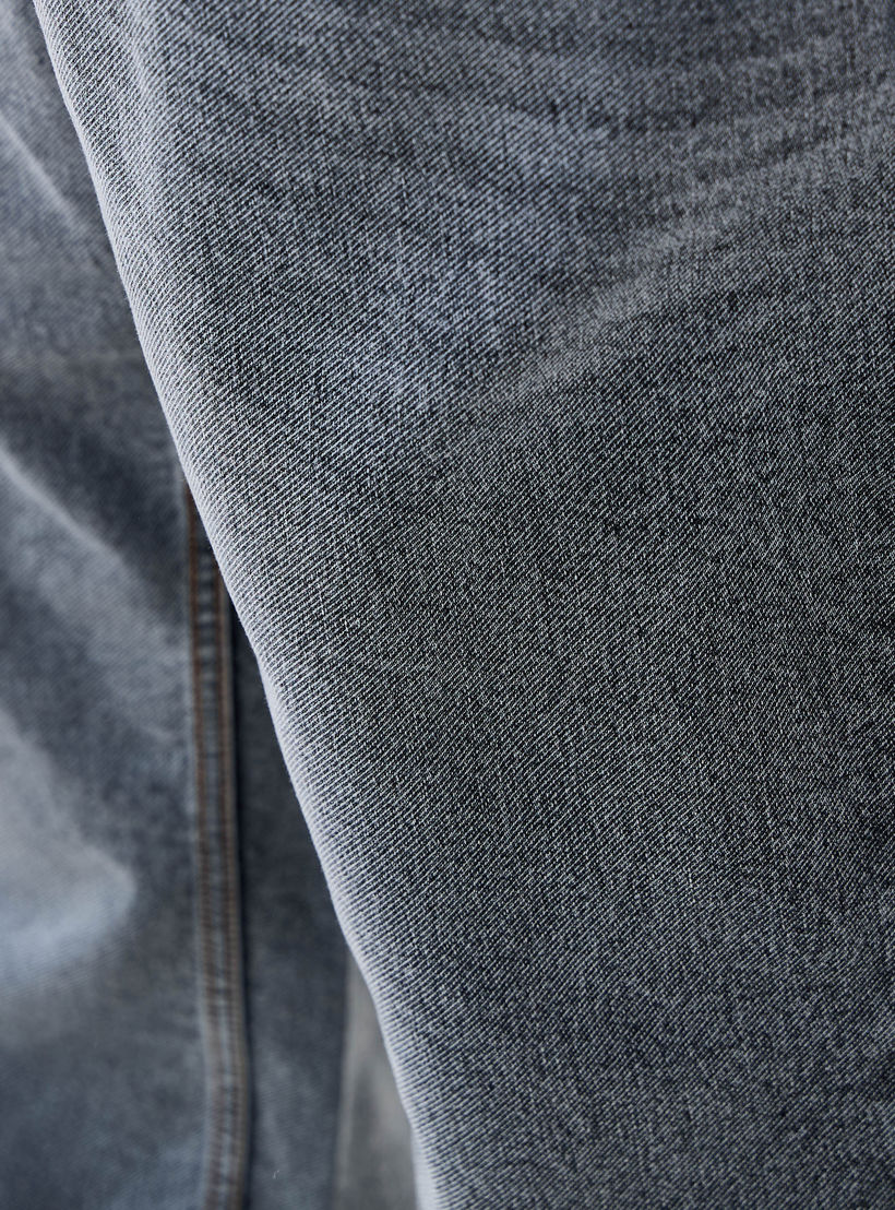 بنطلون جينز مطاطي بخصر مرن وقصة مريحة للرجال-men-clothing-bottoms-jeans-image-6
