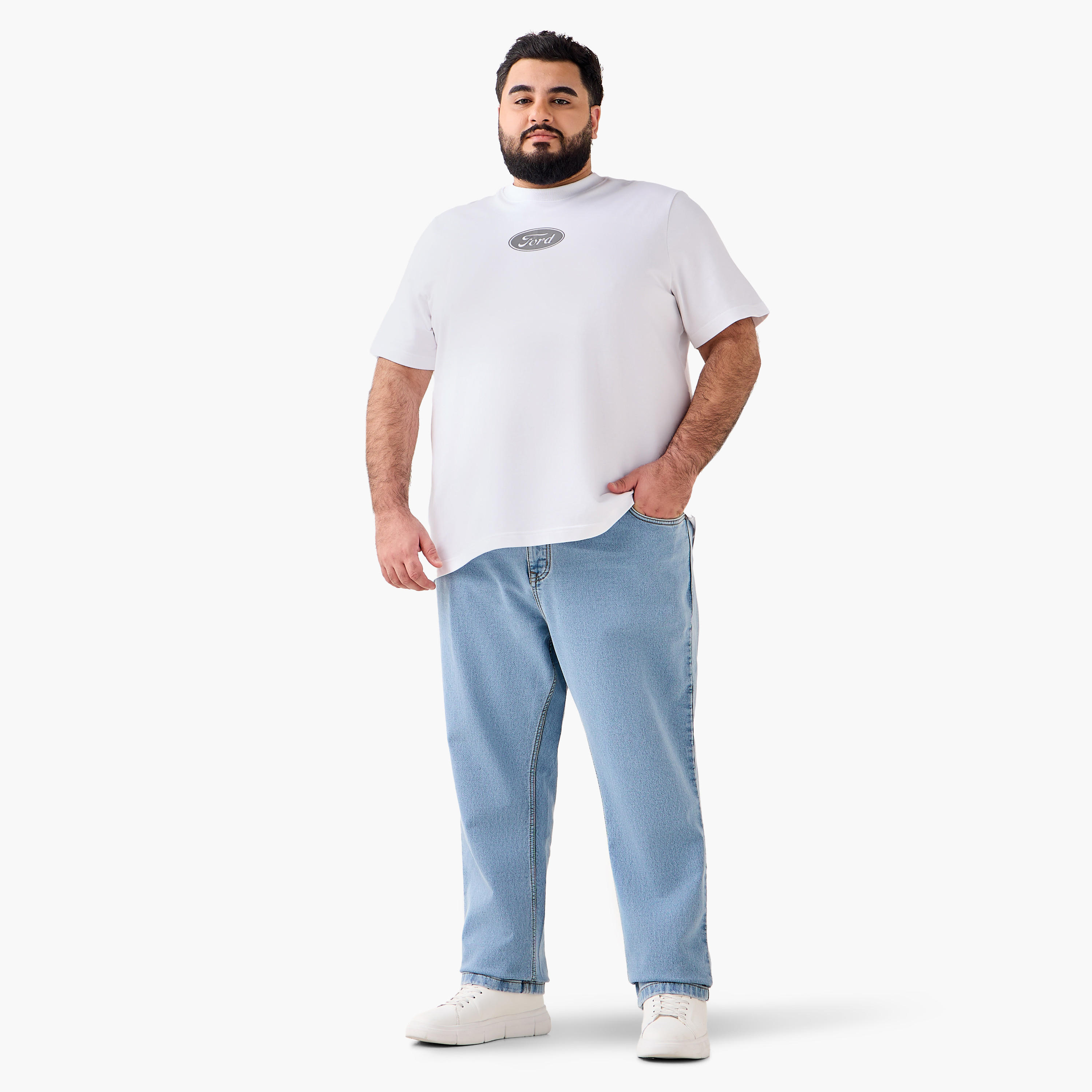 بنطلون جينز مطاطي بقصة مريحة للرجال-men-clothing-bottoms-jeans-image-4