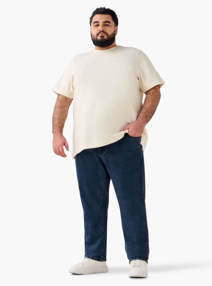 تيشيرت رجالي منقوش بياقة ضيقة وأكمام قصيرة-men-clothing-tshirtsandpolos-tshirts-image-4