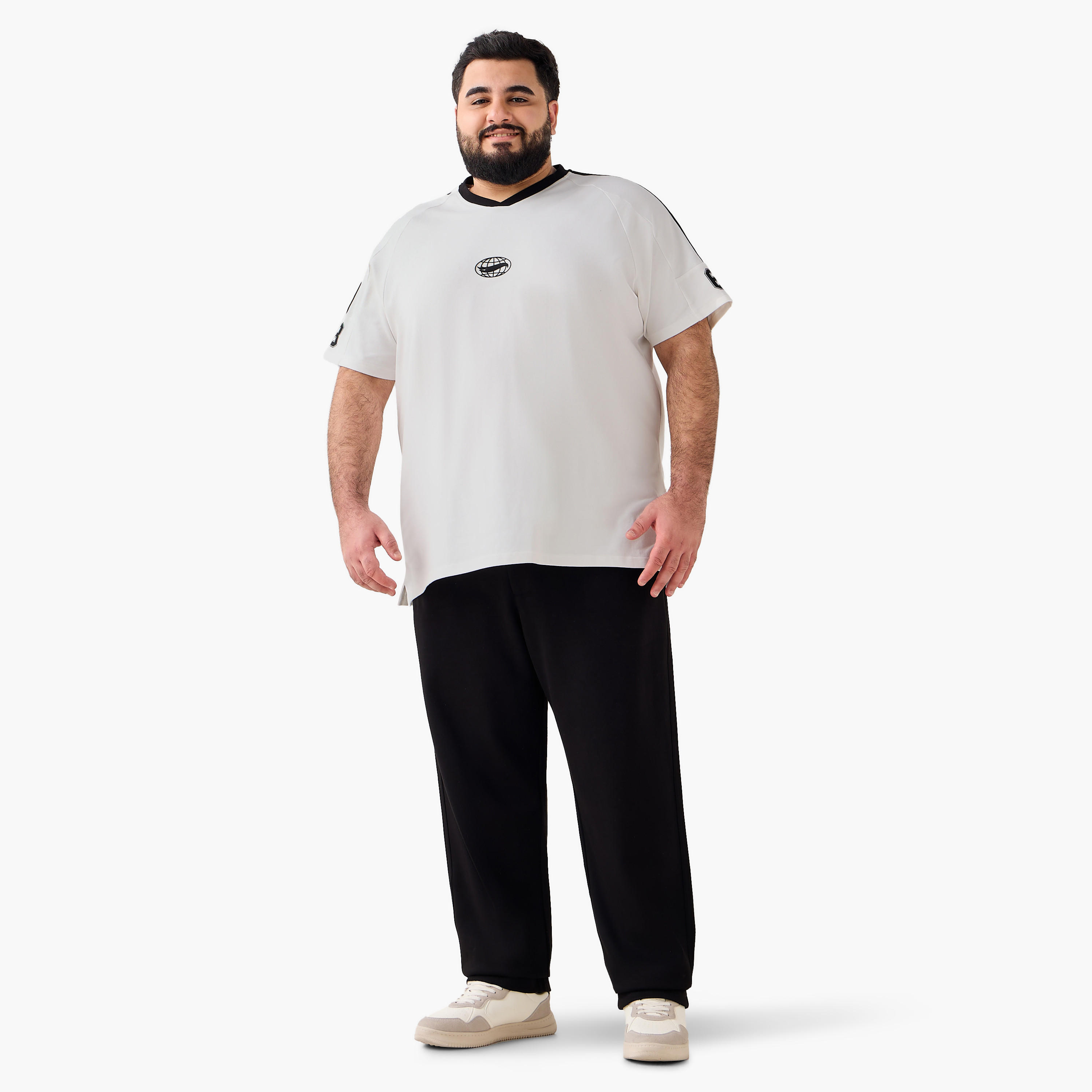 Men Regular Fit V-neck Short Sleeves Hot Wheels Print T-shirt-men-clothing-tshirtsandpolos-tshirts-image-3