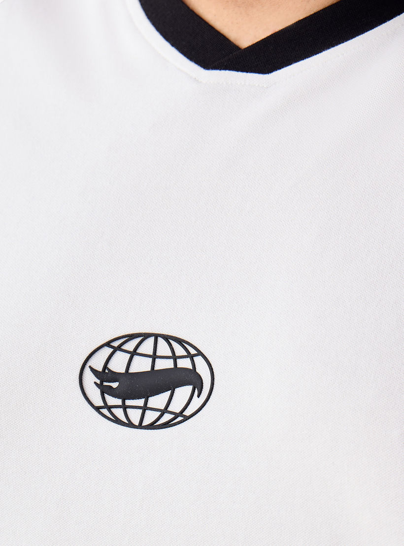 Men Regular Fit V-neck Short Sleeves Hot Wheels Print T-shirt-men-clothing-tshirtsandpolos-tshirts-image-6
