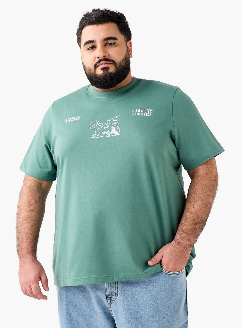 تيشيرت رجالي بقصة عادية وطبعات بيناتس وياقة ضيقة وأكمام قصيرة-men-clothing-tshirtsandpolos-tshirts-image-4