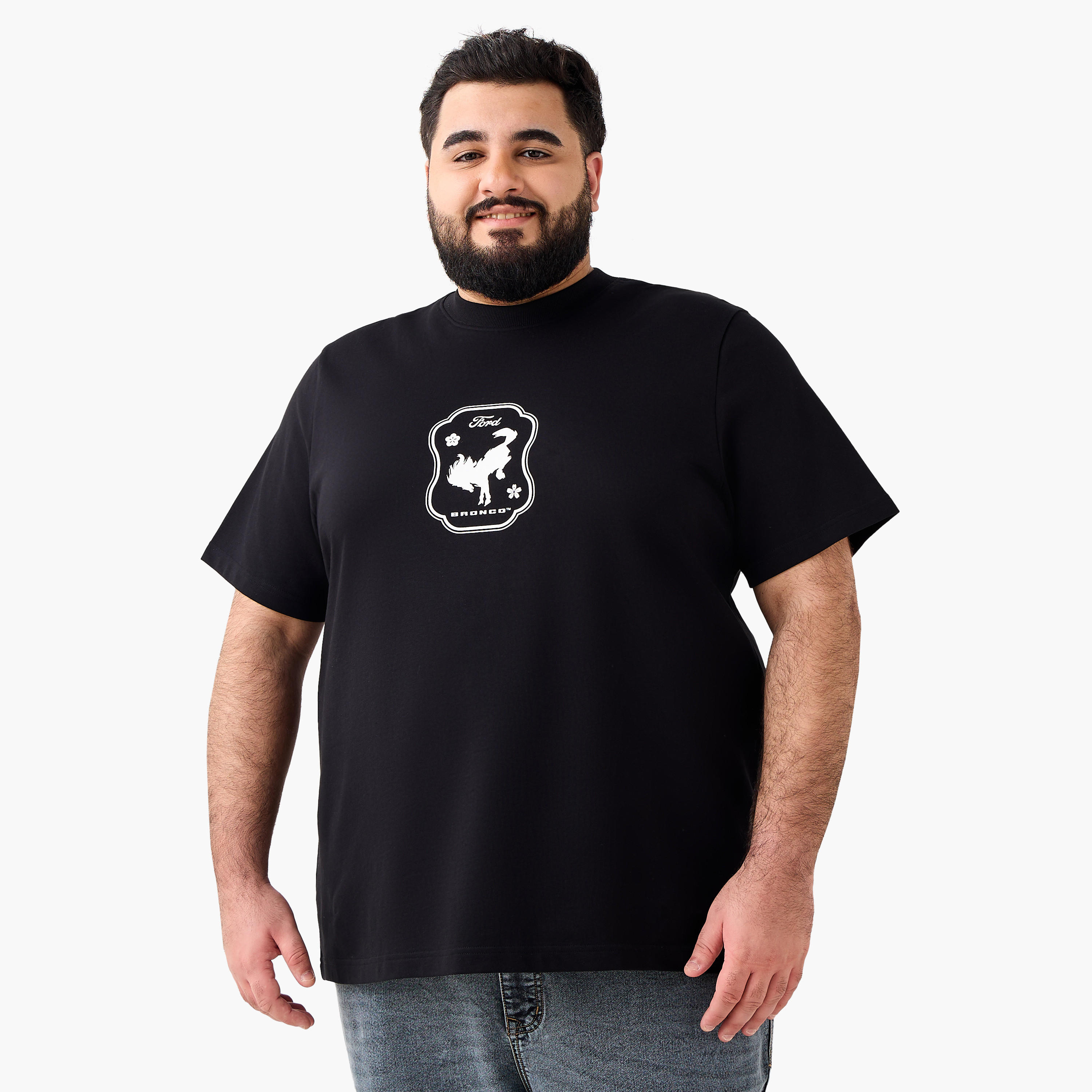 تيشيرت بقصة عادية وياقة ضيقة وأكمام قصيرة وطبعات للرجال-men-clothing-tshirtsandpolos-tshirts-image-4