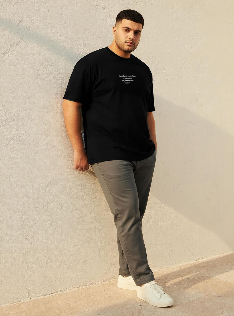 تيشيرت بقصة عادية وياقة مستديرة وأكمام قصيرة وطبعات للرجال-men-clothing-tshirtsandpolos-tshirts-image-2