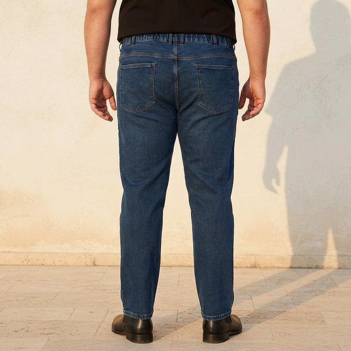 بنطلون جينز مقاس كبير بقصة عادية وخصر مرن من سبلاش ماكسيم-men-clothing-bottoms-joggers-image-4