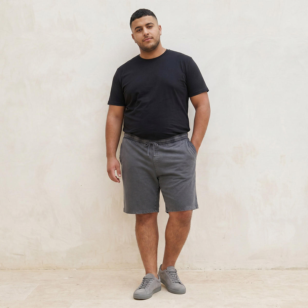 شورت قطن مقاس كبير بقصة عادية من سبلاش ماكسيم-men-clothing-bottoms-shorts-image-3