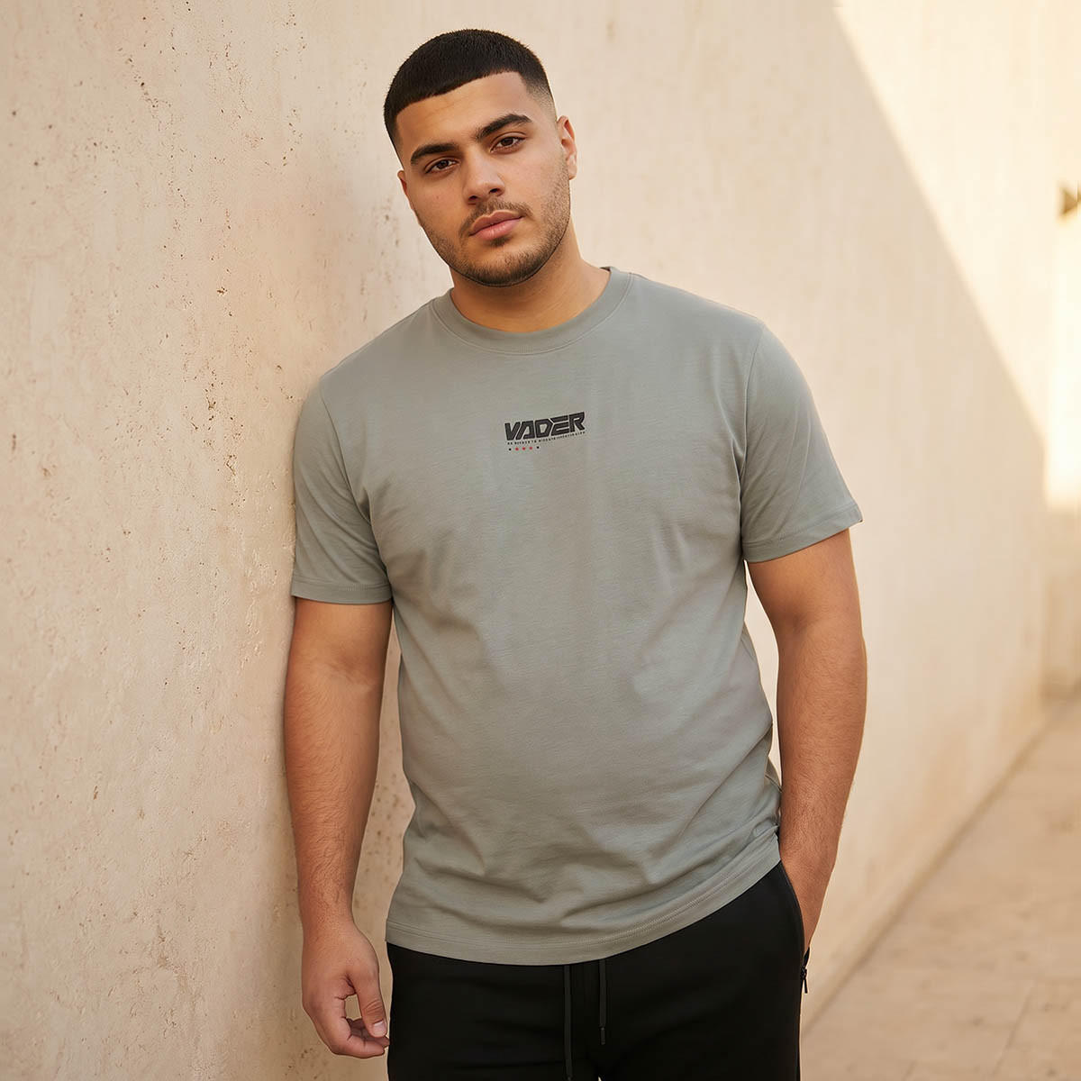 تيشيرت بياقة ضيقة وأكمام قصيرة للرجال من دارث فيدر-men-clothing-tshirtsandpolos-tshirts-image-1