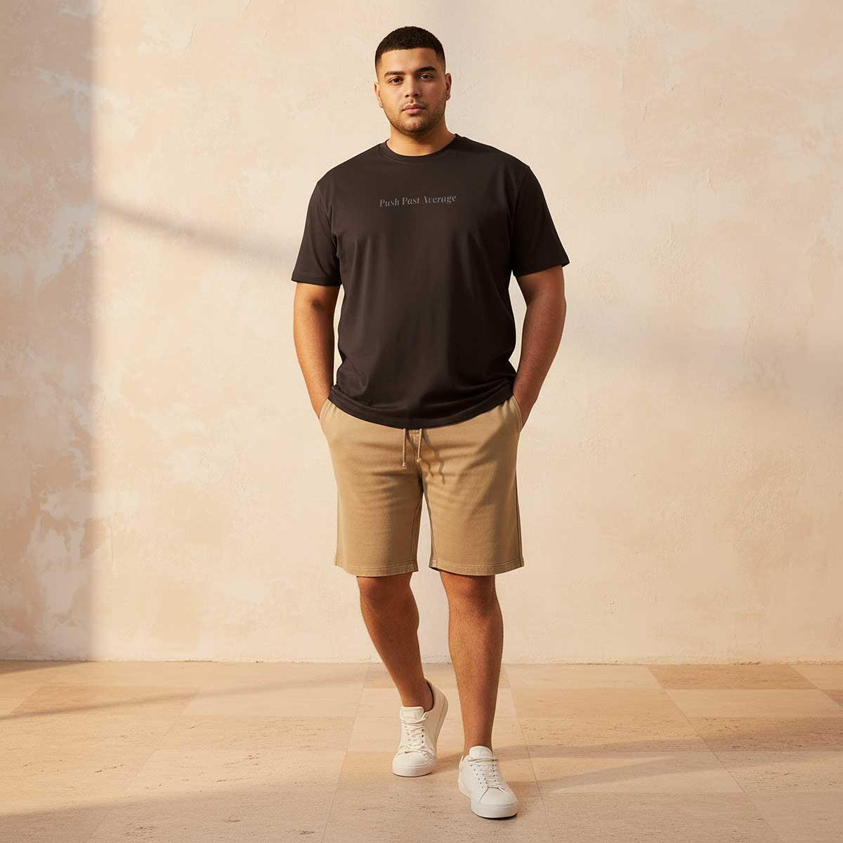 تيشيرت بياقة ضيقة وأكمام قصيرة وطبعات شعار ماكسيم بلس من سبلاش-men-clothing-tshirtsandpolos-tshirts-image-3