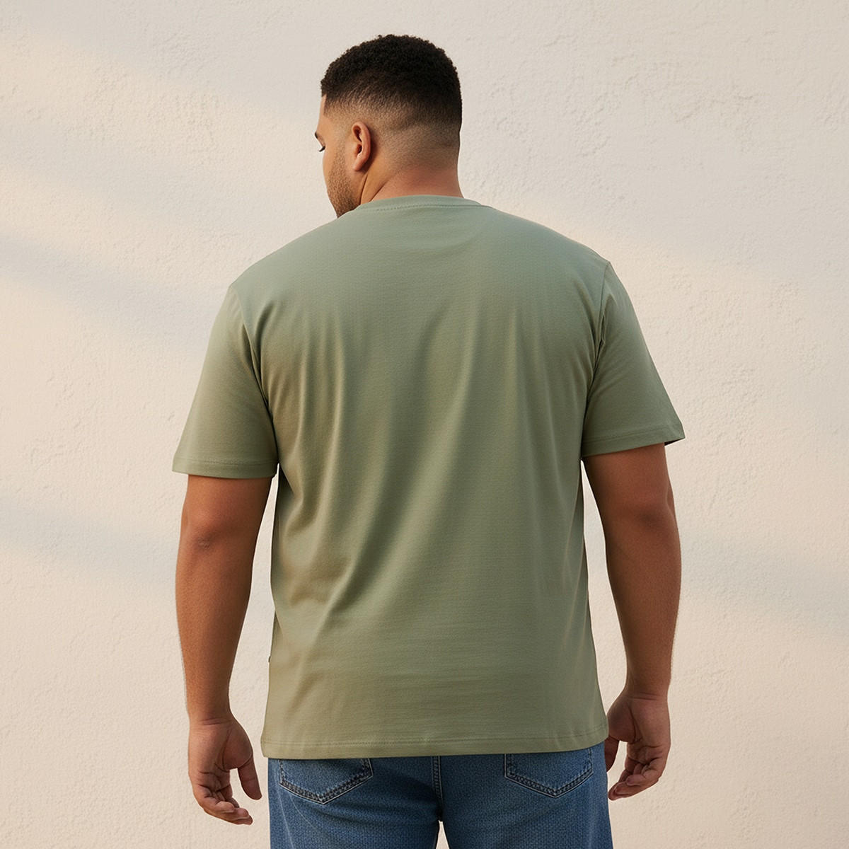 تيشيرت بطبعات شعار وأكمام قصيرة وياقة ضيقة من سبلاش ماكسيم بلس-men-clothing-tshirtsandpolos-tshirts-image-4