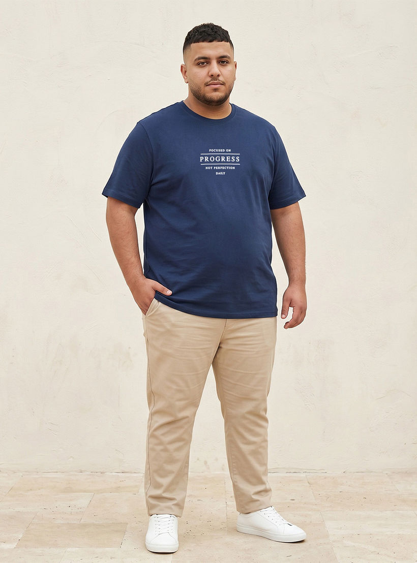 تيشيرت مقاس كبير بياقة ضيقة وأكمام قصيرة وطبعات شعار من سبلاش ماكسيم-men-clothing-tshirtsandpolos-tshirts-image-3