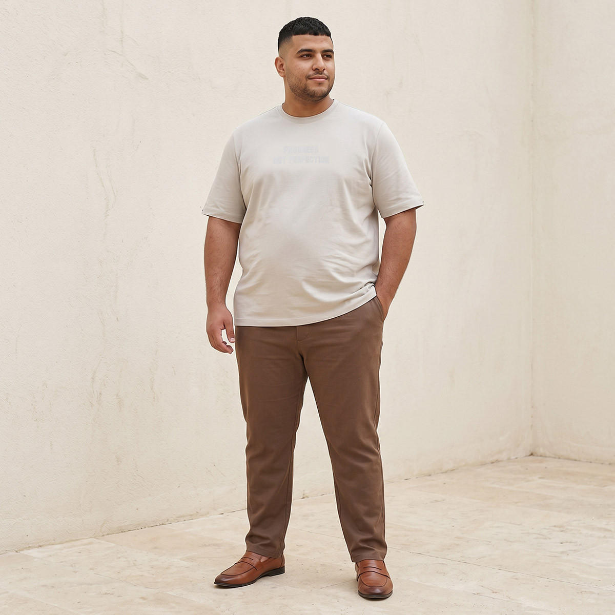 تيشيرت بياقة ضيقة وطبعات شعار وأكمام قصيرة ماكسيم بلس من سبلاش-men-clothing-tshirtsandpolos-tshirts-image-3