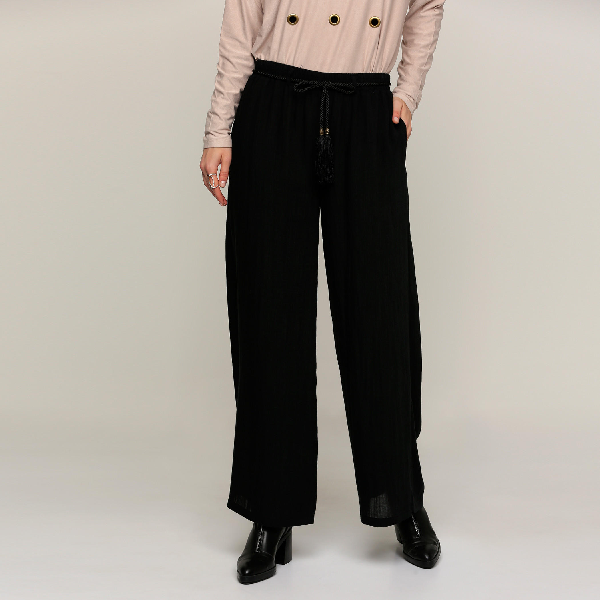 بنطال بالازو طويل بخصر مطّاطي وجيوب-women-clothing-bottoms-trousers-image-1