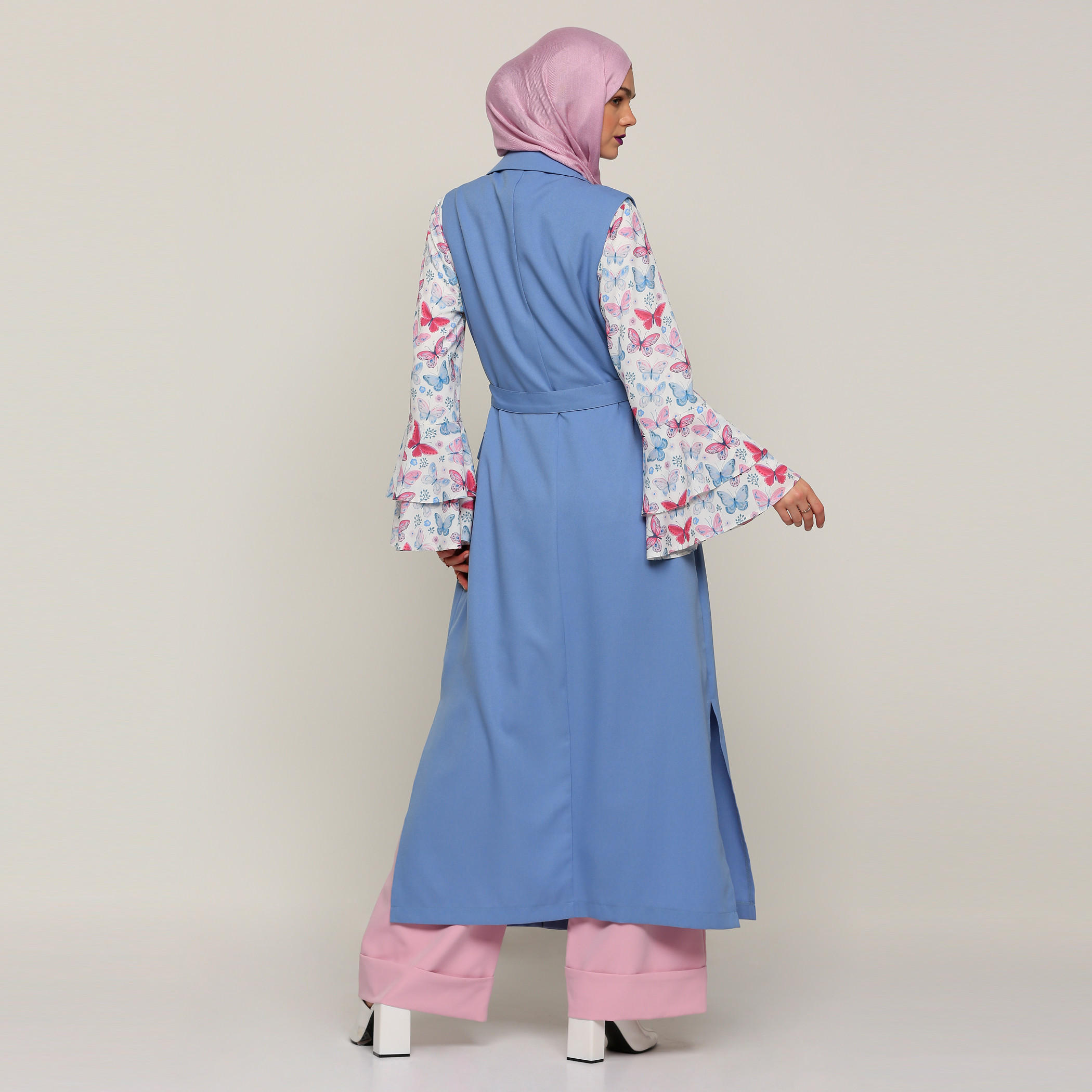 جاكيت طويل دون أكمام بحلقات-women-winterwear-coatsandjackets-jackets-image-2