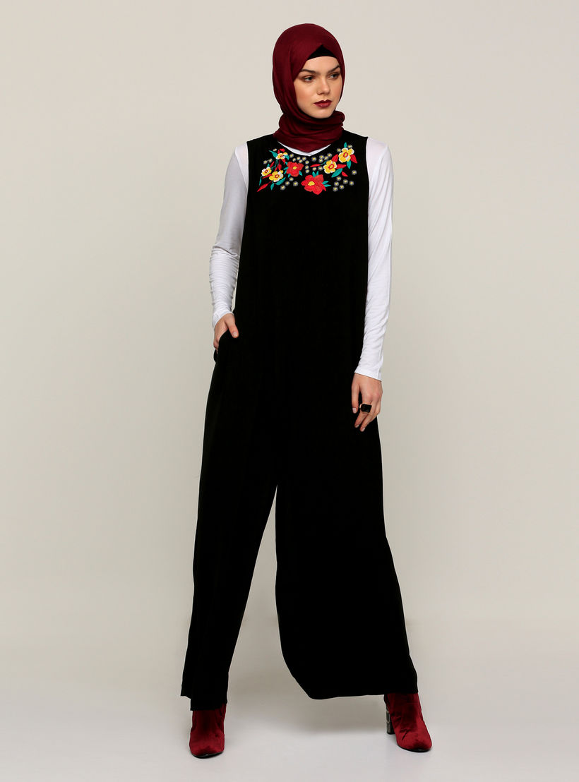 أفرول مطرز بجيب ودون أكمام-women-clothing-jumpsuits-image-1