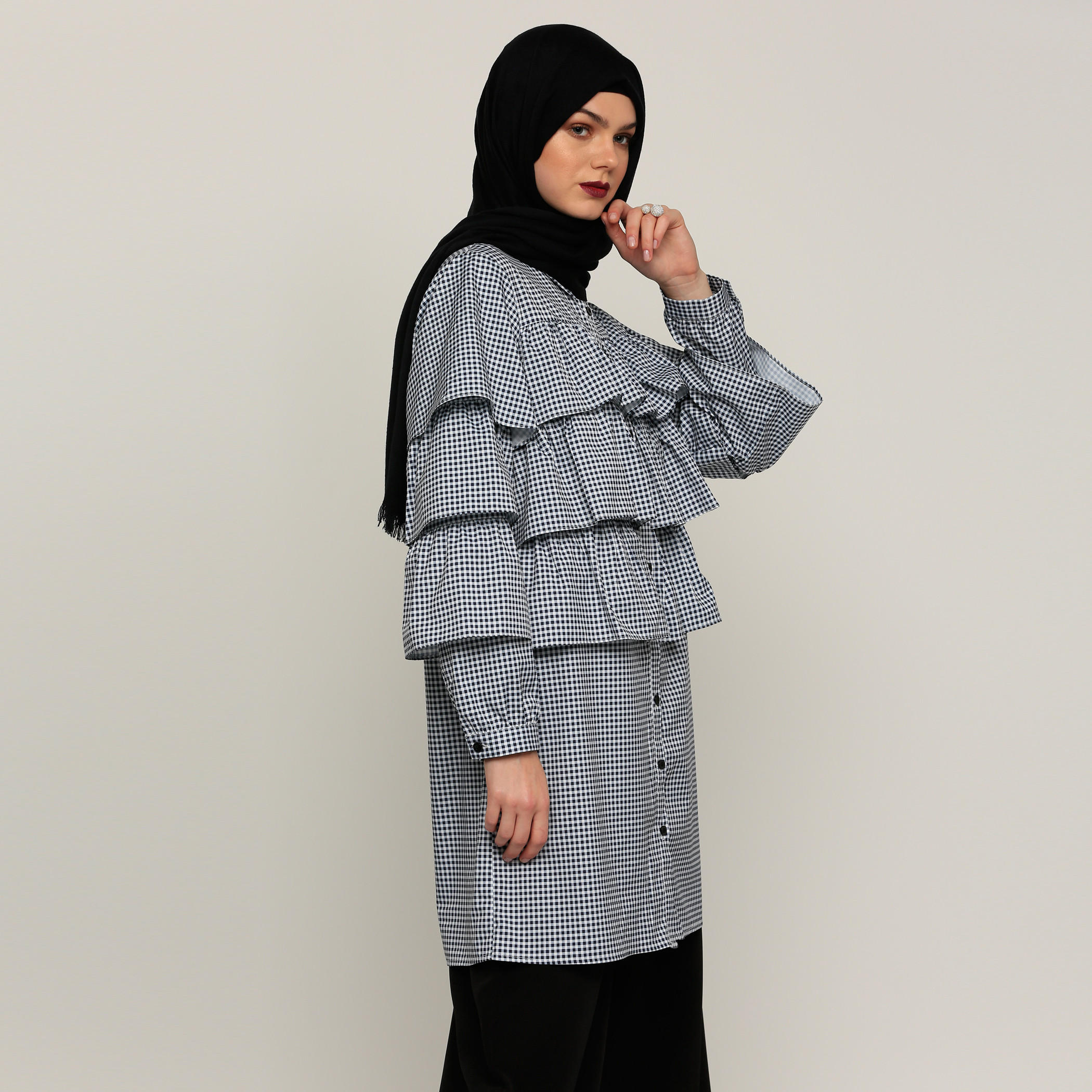 قميص طويل كاروهات بأكمام بطبقات وأزرار-women-clothing-shirtsandblouses-shirts-image-3
