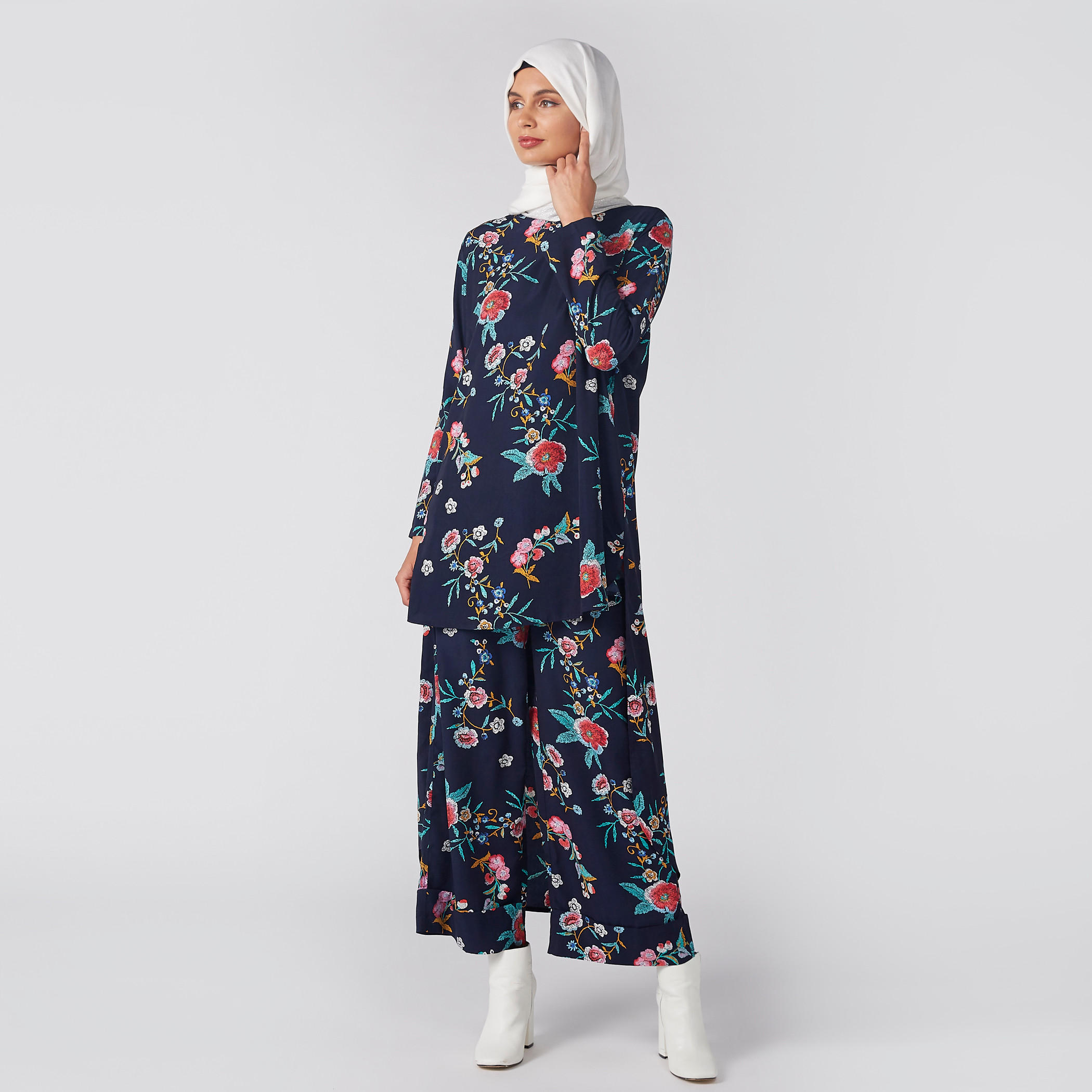 Floral Printed Long Sleeves Jumpsuit-women-clothing-jumpsuits-image-1