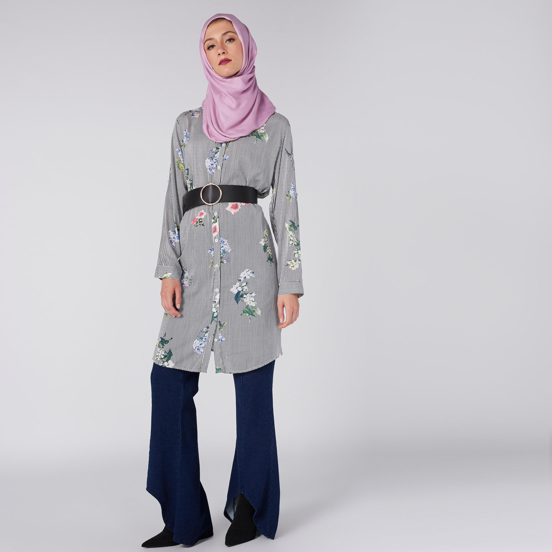 عباية بطبعات زهرية وأكمام طويلة وأزرار-women-clothing-shirtsandblouses-blouses-image-2