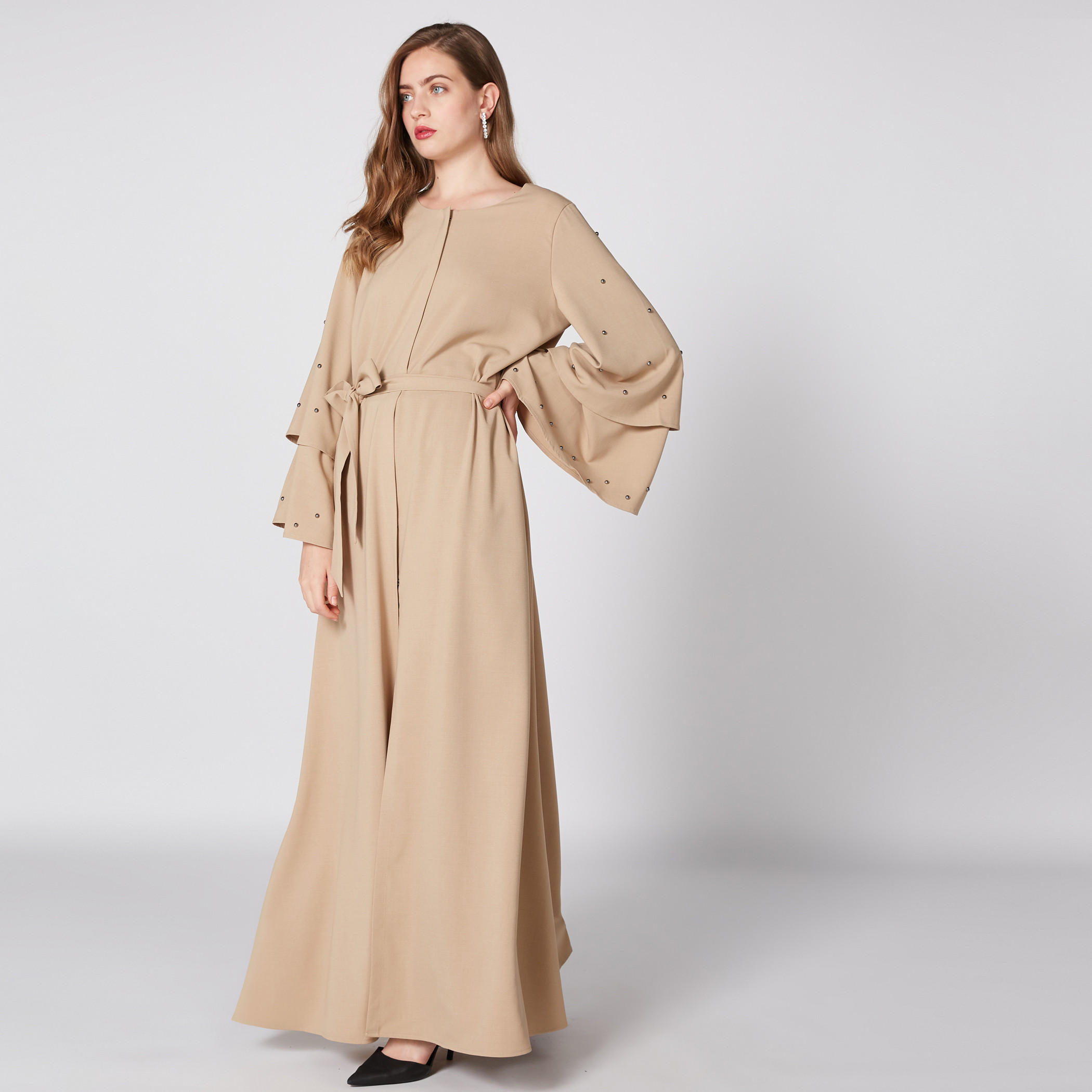 عباية مرصعة بأكمام طويلة وفيونكة-women-arabicclothing-abayas-image-2