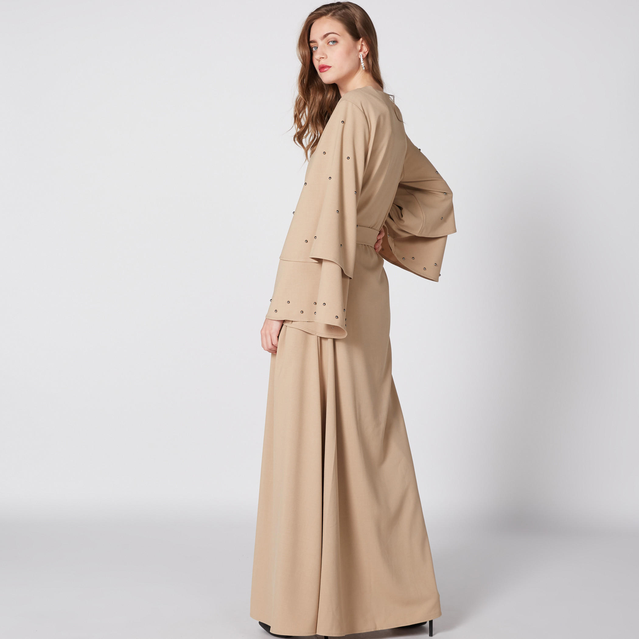 عباية مرصعة بأكمام طويلة وفيونكة-women-arabicclothing-abayas-image-5