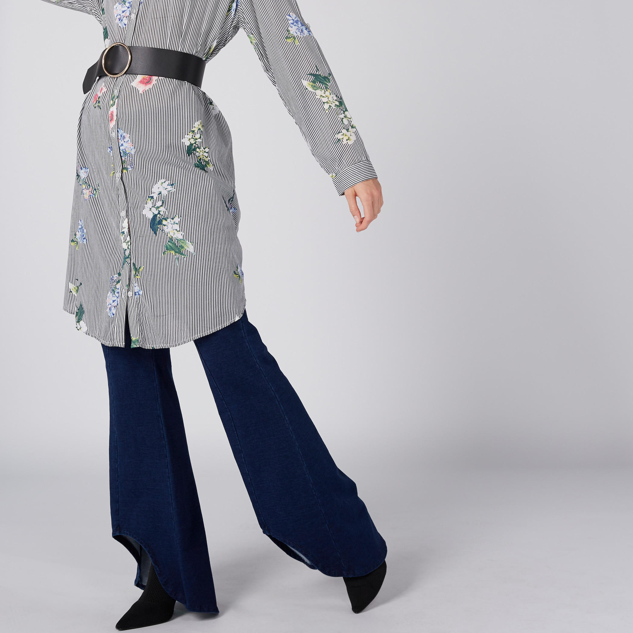 بنطال بوت كات طويل بخصر مطّاطي-women-clothing-bottoms-trousers-image-3