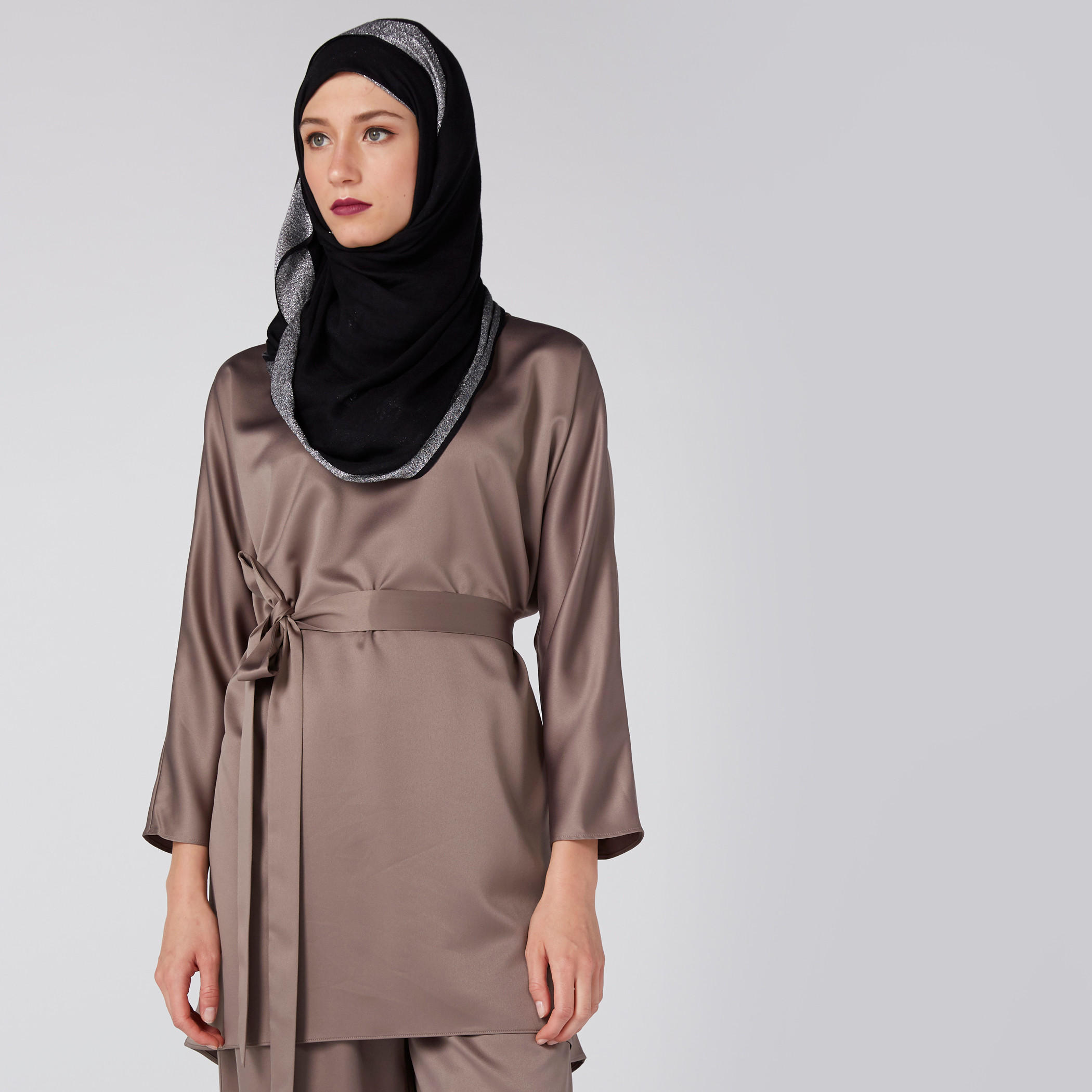 بلوزة برباط وأكمام 3/4-women-clothing-shirtsandblouses-blouses-image-1