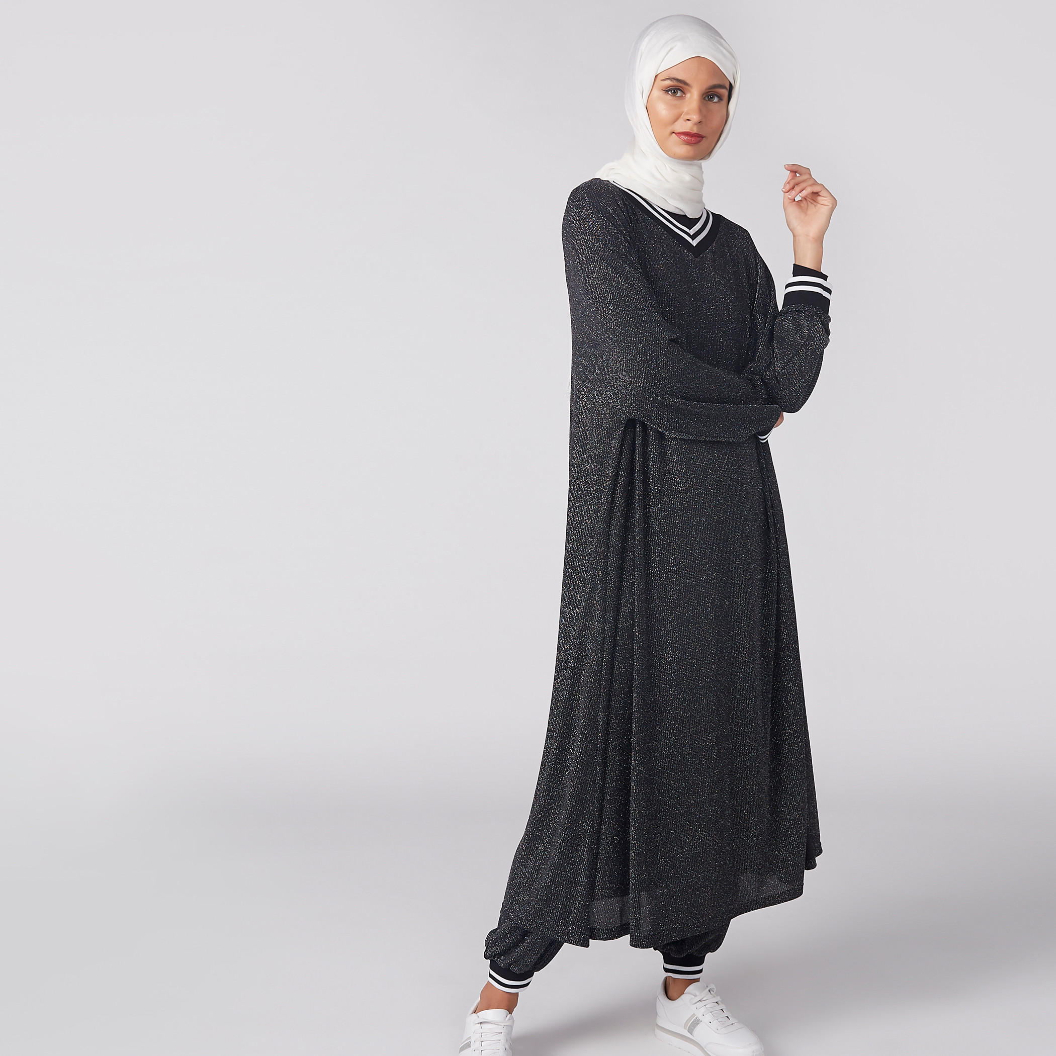 عباية بارزة الملمس بياقة V وأكمام طويلة-women-clothing-shirtsandblouses-blouses-image-2