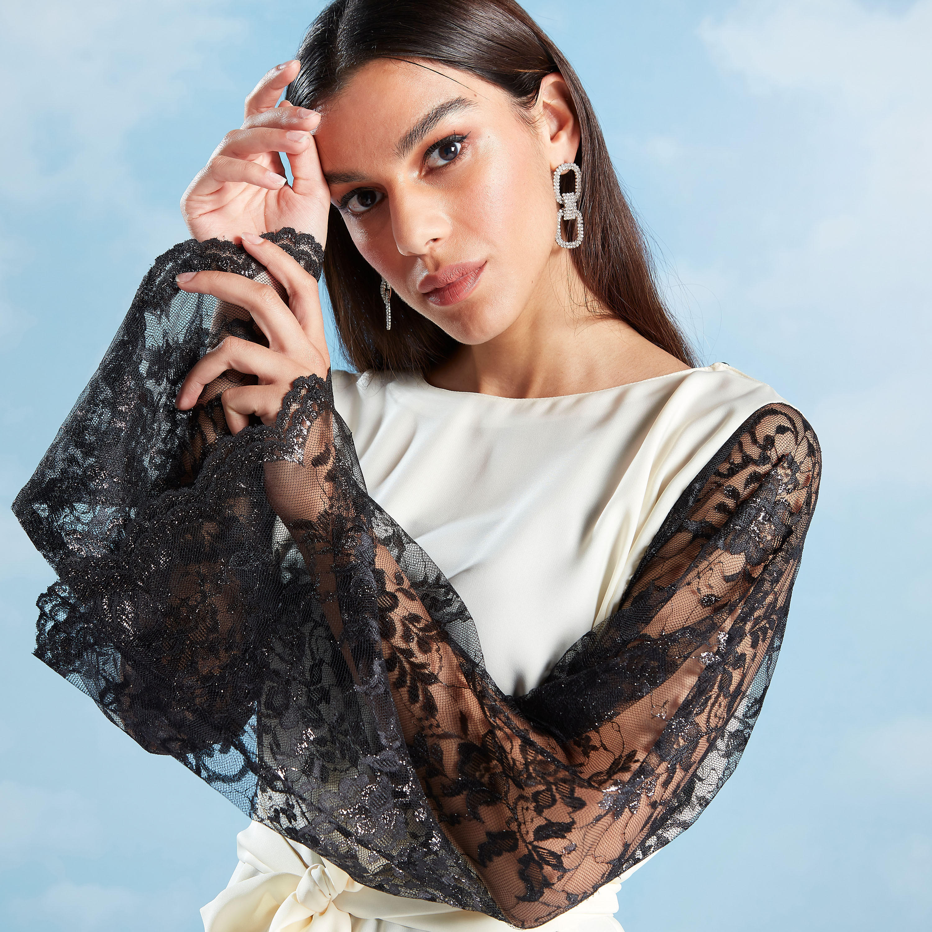 Solid Abaya with Lace Flared Sleeves and Tie Ups-women-arabicclothing-abayas-image-2