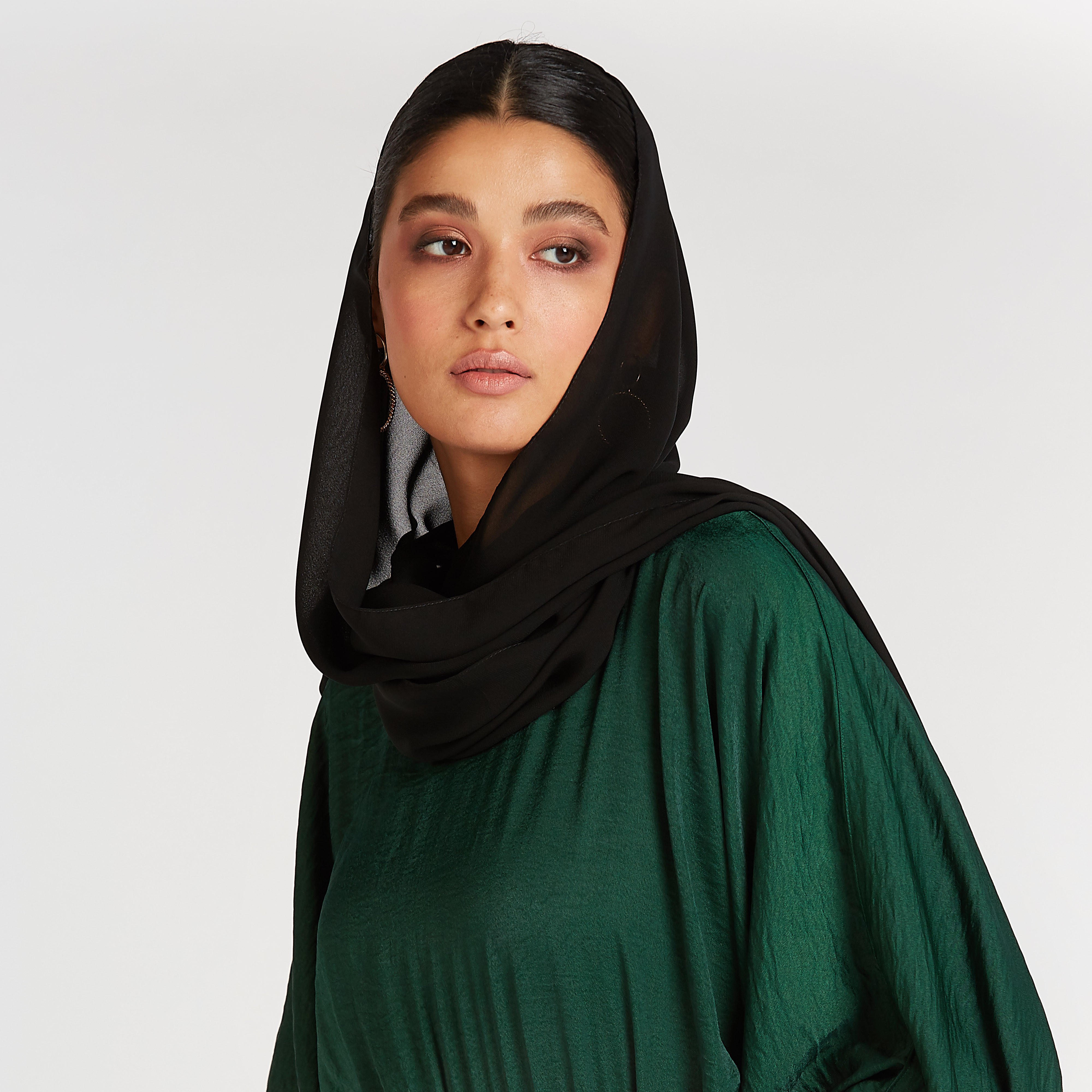 عباية بارزة الملمس بأكمام واسعة وأربطة-women-arabicclothing-abayas-image-1